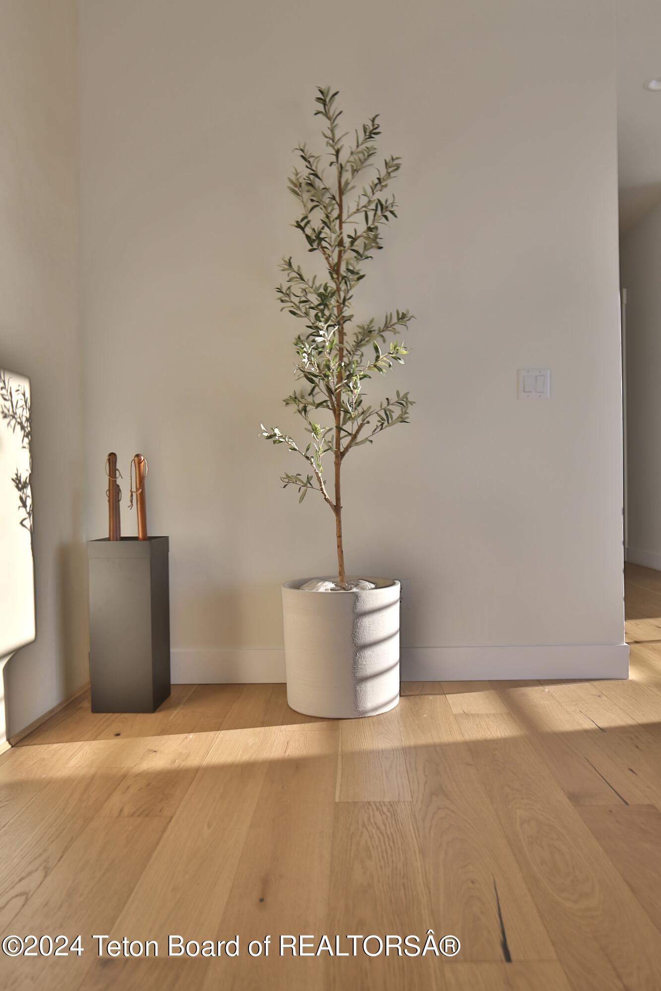 Swan Valley, Idaho 83449, United States, 5 Bedrooms Bedrooms, ,7 BathroomsBathrooms,Residential,Active,64933