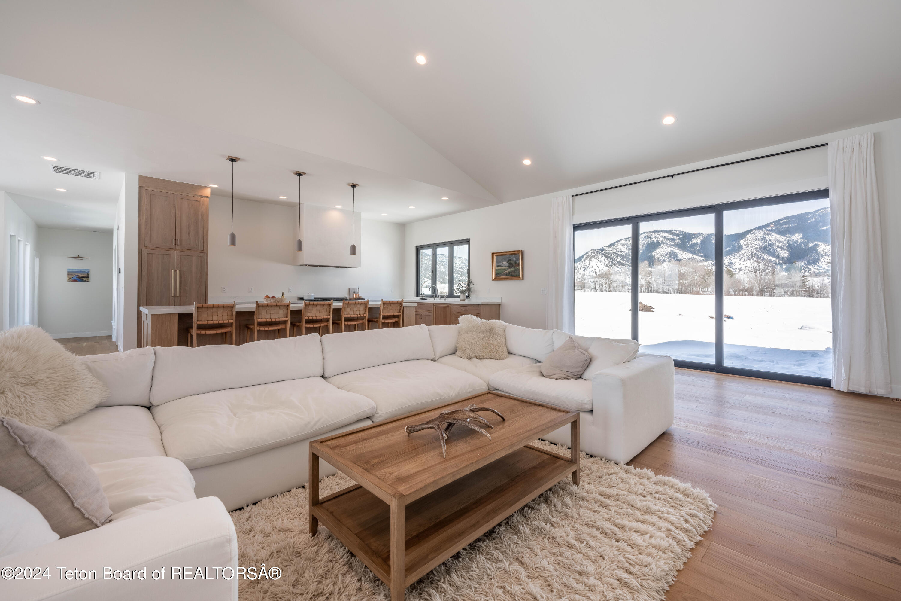 Swan Valley, Idaho 83449, United States, 5 Bedrooms Bedrooms, ,7 BathroomsBathrooms,Residential,Active,64933