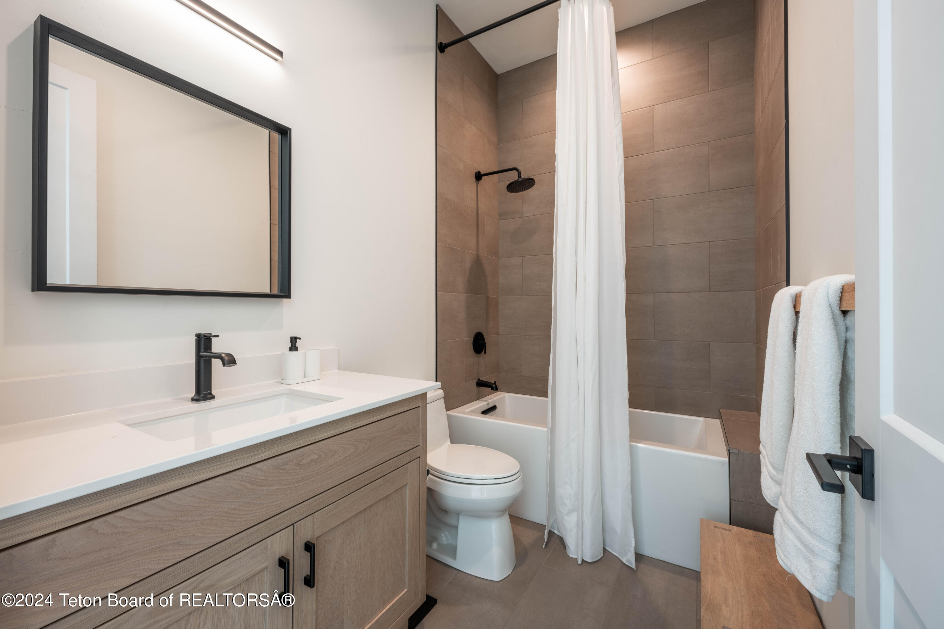 Swan Valley, Idaho 83449, United States, 5 Bedrooms Bedrooms, ,7 BathroomsBathrooms,Residential,Active,64933