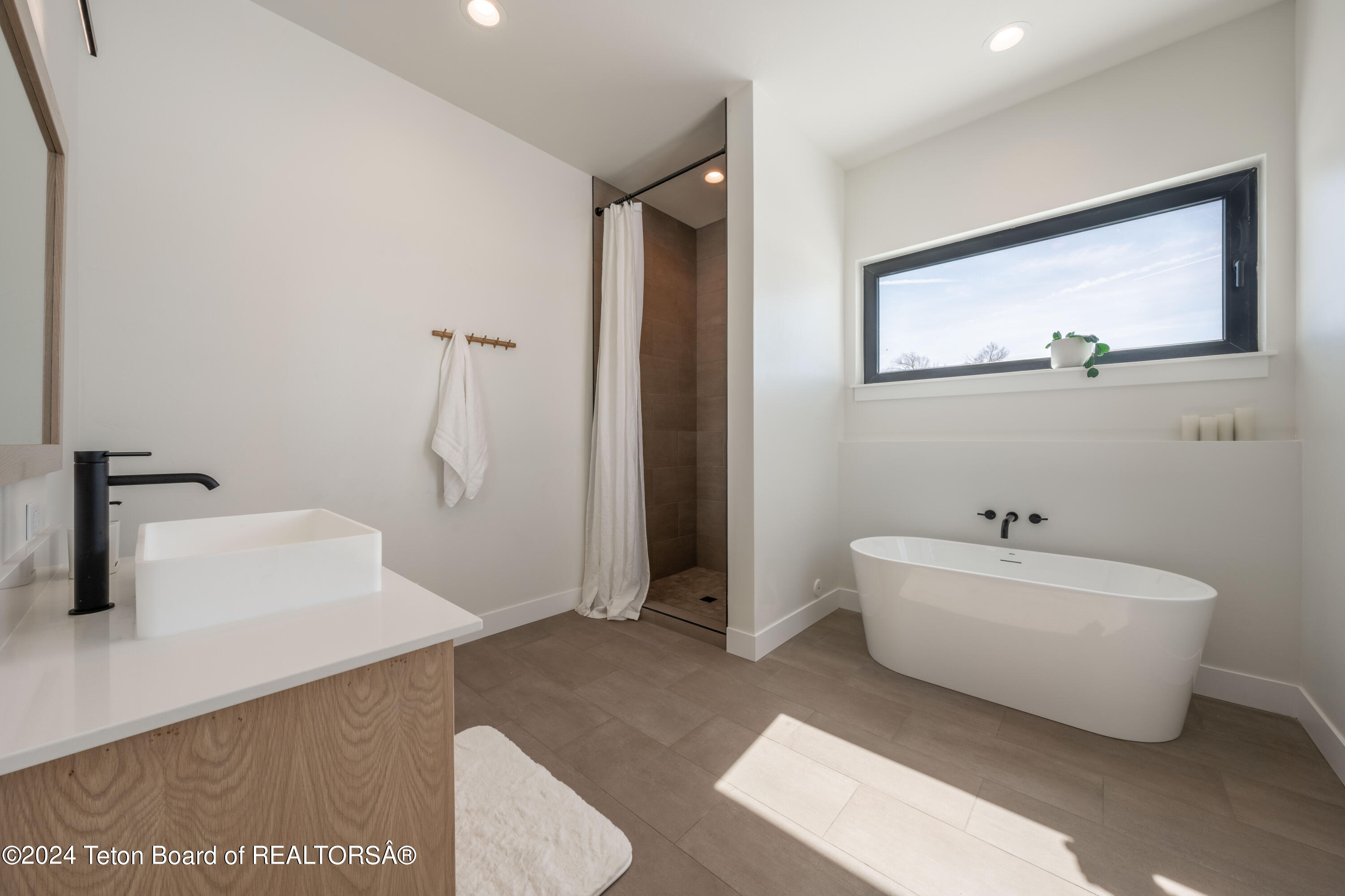 Swan Valley, Idaho 83449, United States, 5 Bedrooms Bedrooms, ,7 BathroomsBathrooms,Residential,Active,64933