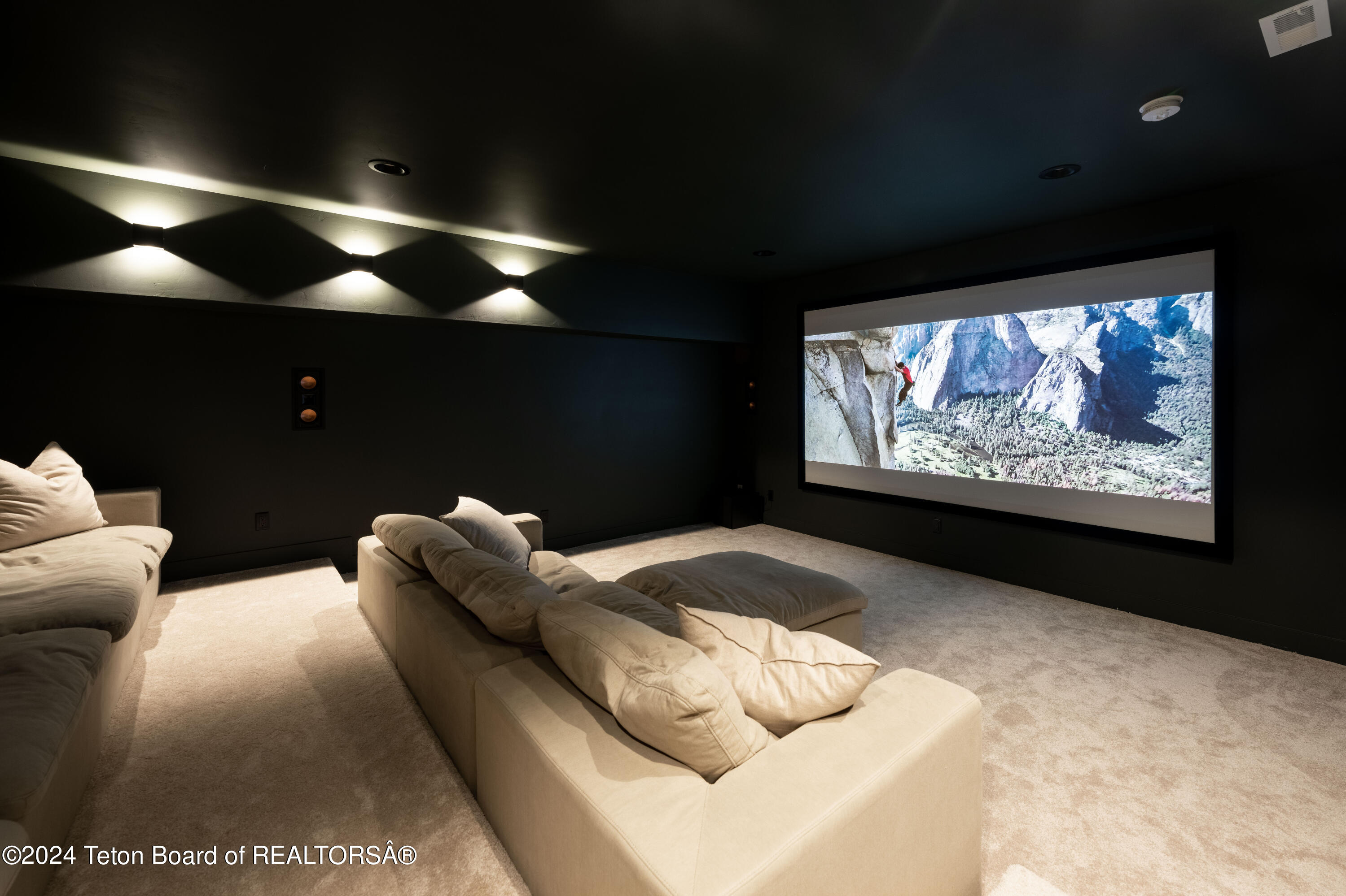 Swan Valley, Idaho 83449, United States, 5 Bedrooms Bedrooms, ,7 BathroomsBathrooms,Residential,Active,64933