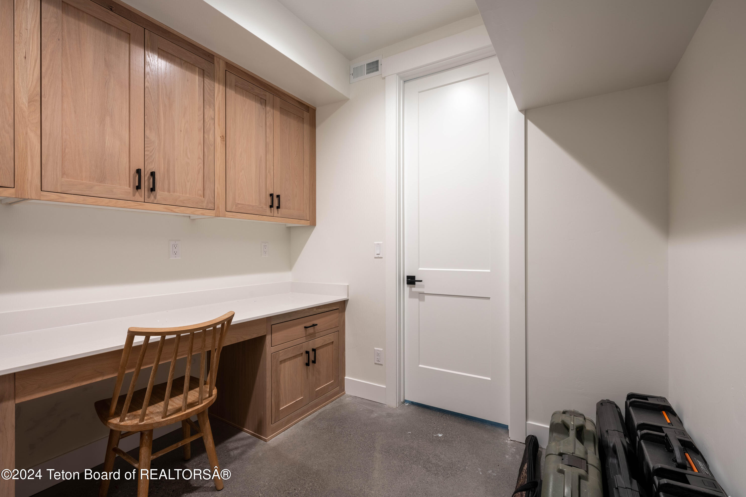 Swan Valley, Idaho 83449, United States, 5 Bedrooms Bedrooms, ,7 BathroomsBathrooms,Residential,Active,64933