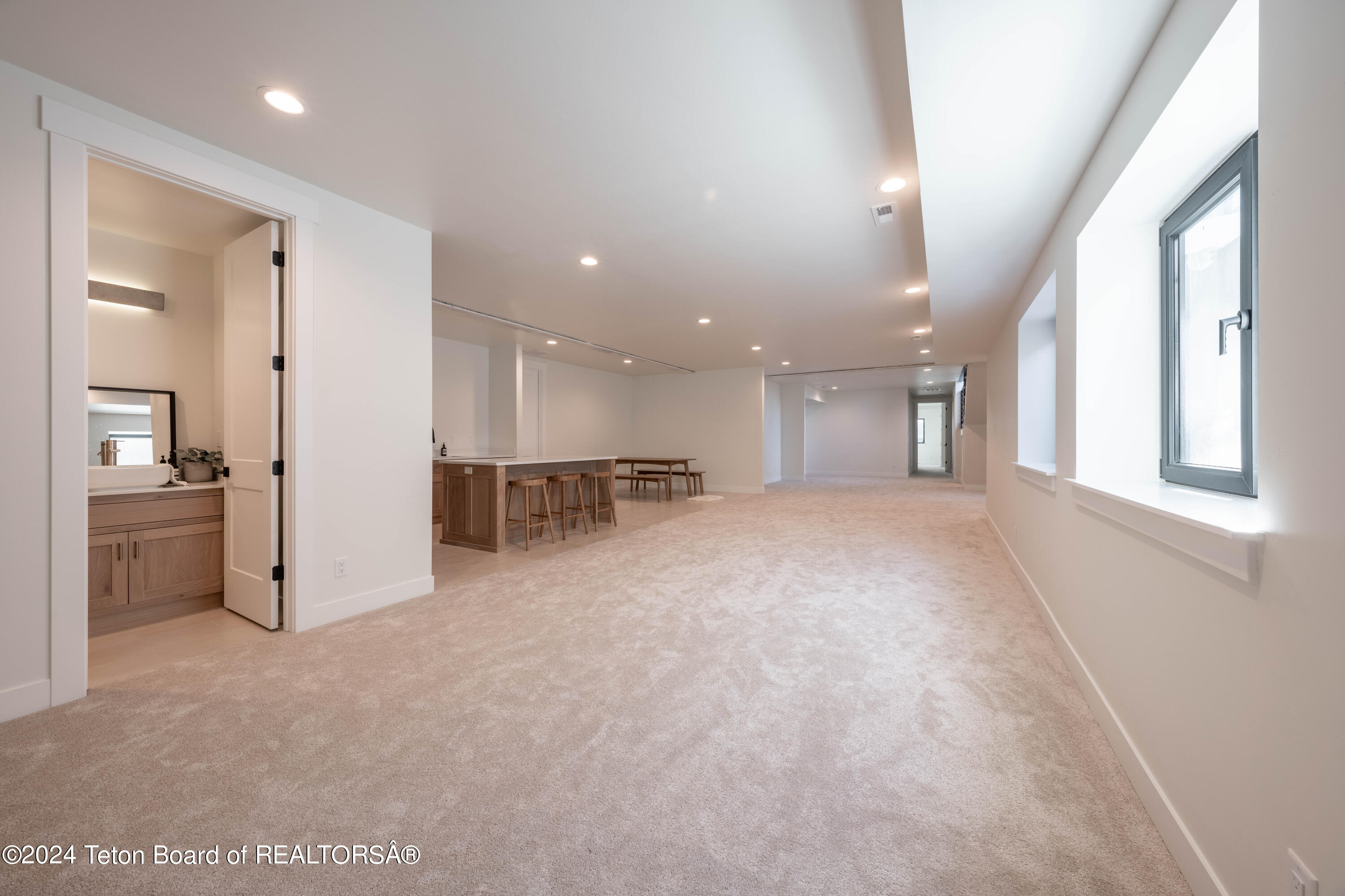 Swan Valley, Idaho 83449, United States, 5 Bedrooms Bedrooms, ,7 BathroomsBathrooms,Residential,Active,64933