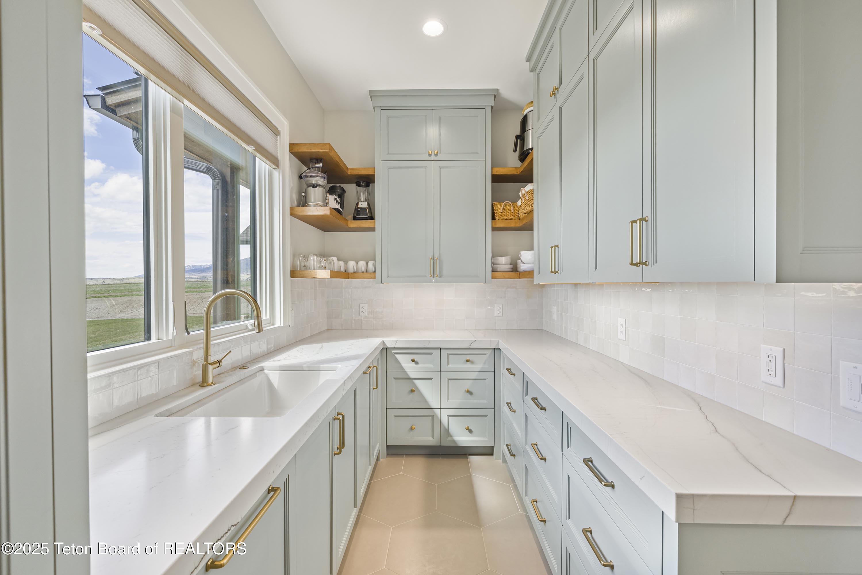 Swan Valley, Idaho 83449, United States, 4 Bedrooms Bedrooms, ,4 BathroomsBathrooms,Residential,Active,181524