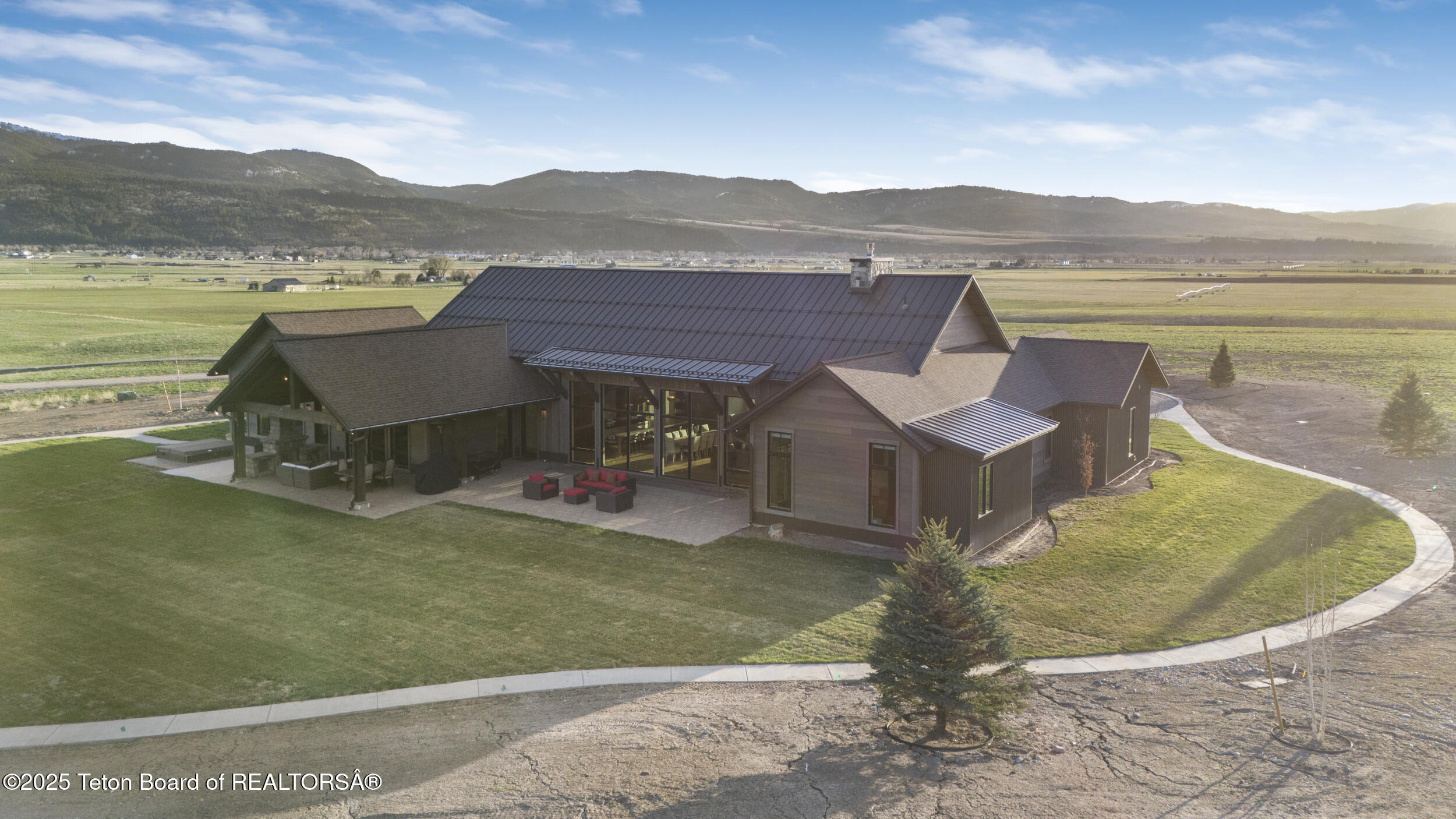 Swan Valley, Idaho 83449, United States, 4 Bedrooms Bedrooms, ,4 BathroomsBathrooms,Residential,Active,181524