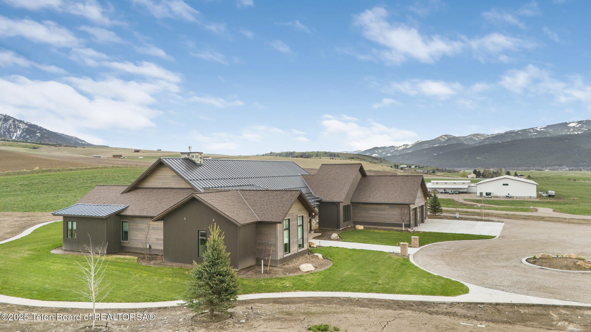Swan Valley, Idaho 83449, United States, 4 Bedrooms Bedrooms, ,4 BathroomsBathrooms,Residential,Active,181524
