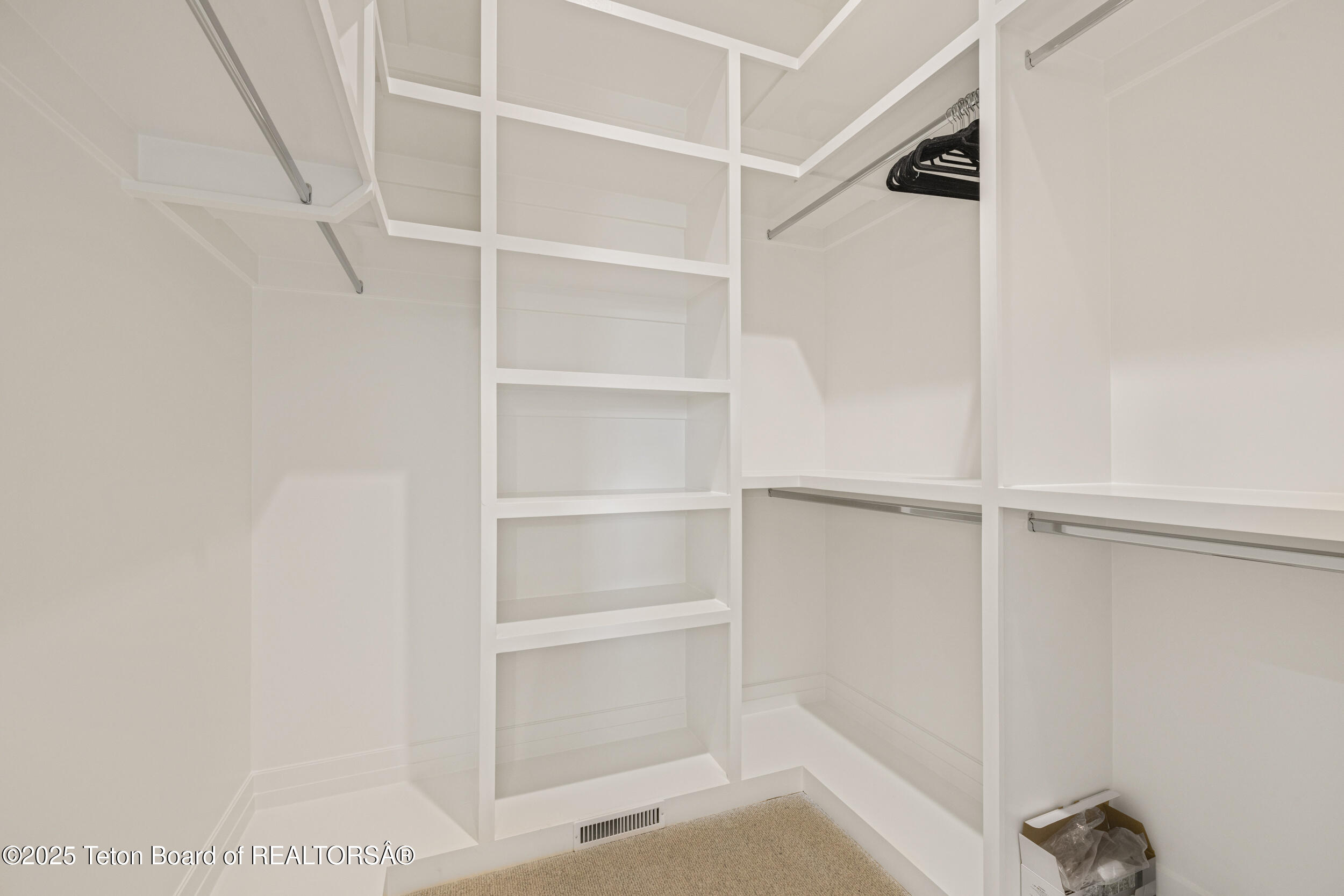 Swan Valley, Idaho 83449, United States, 4 Bedrooms Bedrooms, ,4 BathroomsBathrooms,Residential,Active,181524