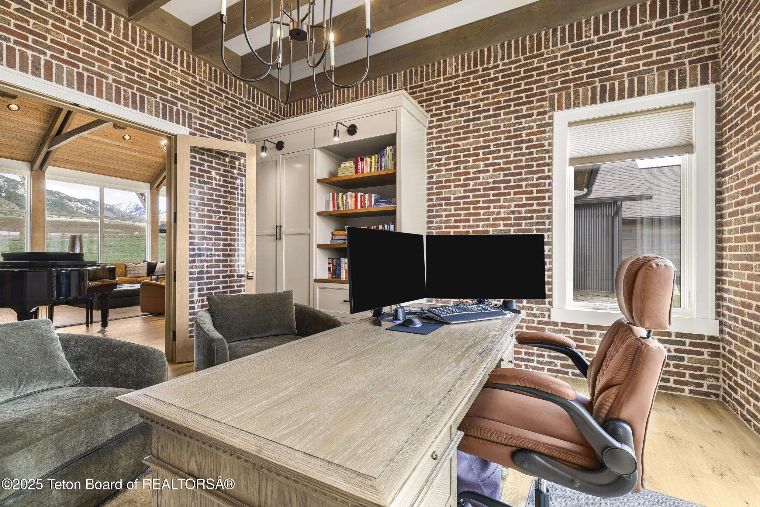 Swan Valley, Idaho 83449, United States, 4 Bedrooms Bedrooms, ,4 BathroomsBathrooms,Residential,Active,181524