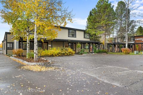 Photo of 4020 W Lake Drive, Wilson, WY 83014 (MLS # 25-2682) Photo of 4020 W Lake Drive, Wilson, WY 83014 (MLS # 25-2682)