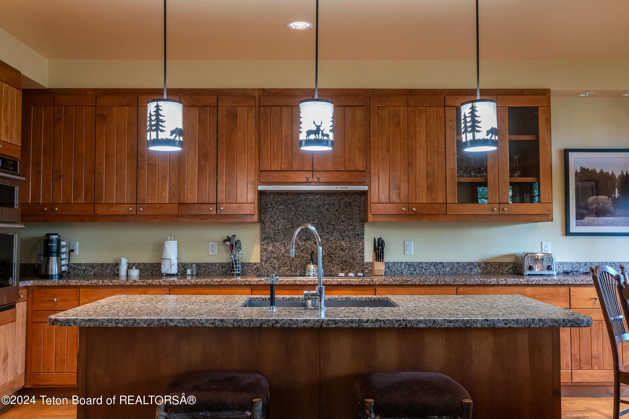 Jackson, Wyoming 83001, United States, 3 Bedrooms Bedrooms, ,3 BathroomsBathrooms,Residential,Active,58139