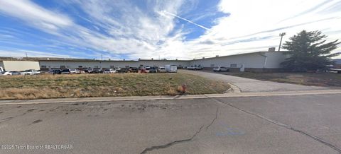 Photo of 76 Imperial Drive #O-P, Evanston, WY 82930 (MLS # 25-1168)