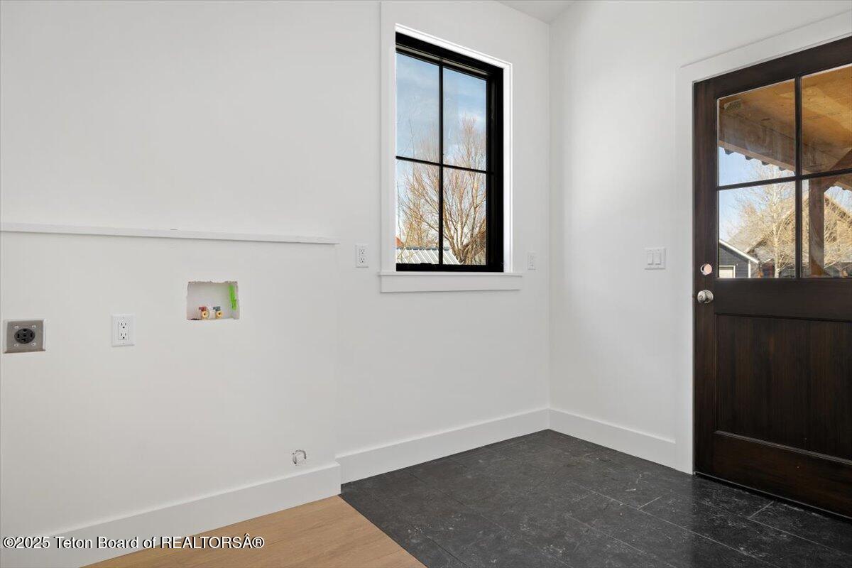 Victor, Idaho 83455, United States, 3 Bedrooms Bedrooms, ,3 BathroomsBathrooms,Residential,Active,92152