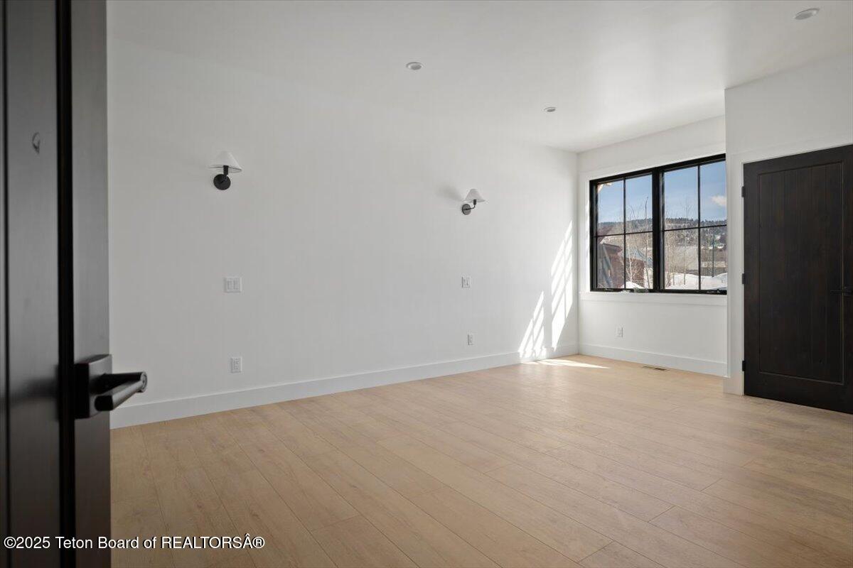 Victor, Idaho 83455, United States, 3 Bedrooms Bedrooms, ,3 BathroomsBathrooms,Residential,Active,92152