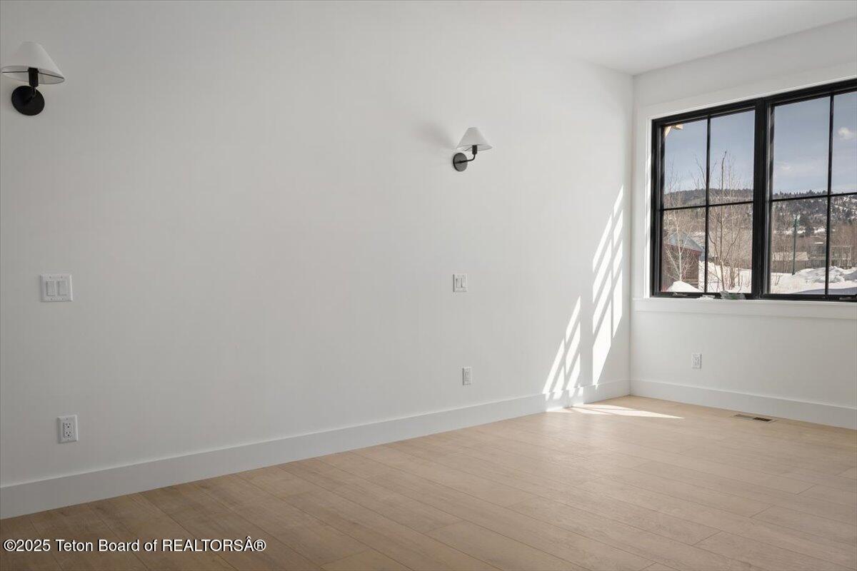 Victor, Idaho 83455, United States, 3 Bedrooms Bedrooms, ,3 BathroomsBathrooms,Residential,Active,92152