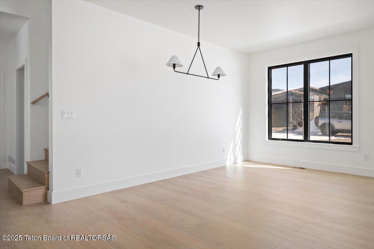 Victor, Idaho 83455, United States, 3 Bedrooms Bedrooms, ,3 BathroomsBathrooms,Residential,Active,92152