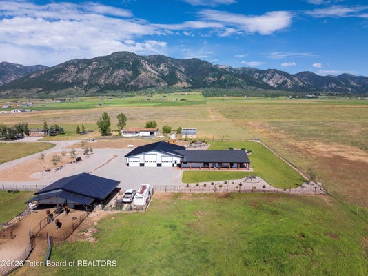 154 CMR LN, ETNA, WY 83118 - Image 86380fed36a0bb3d127a3bfffad264ad/577631848