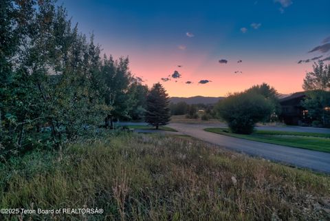 Photo of 31 Bannock Circle, Victor, ID 83455 (MLS # 25-2502)