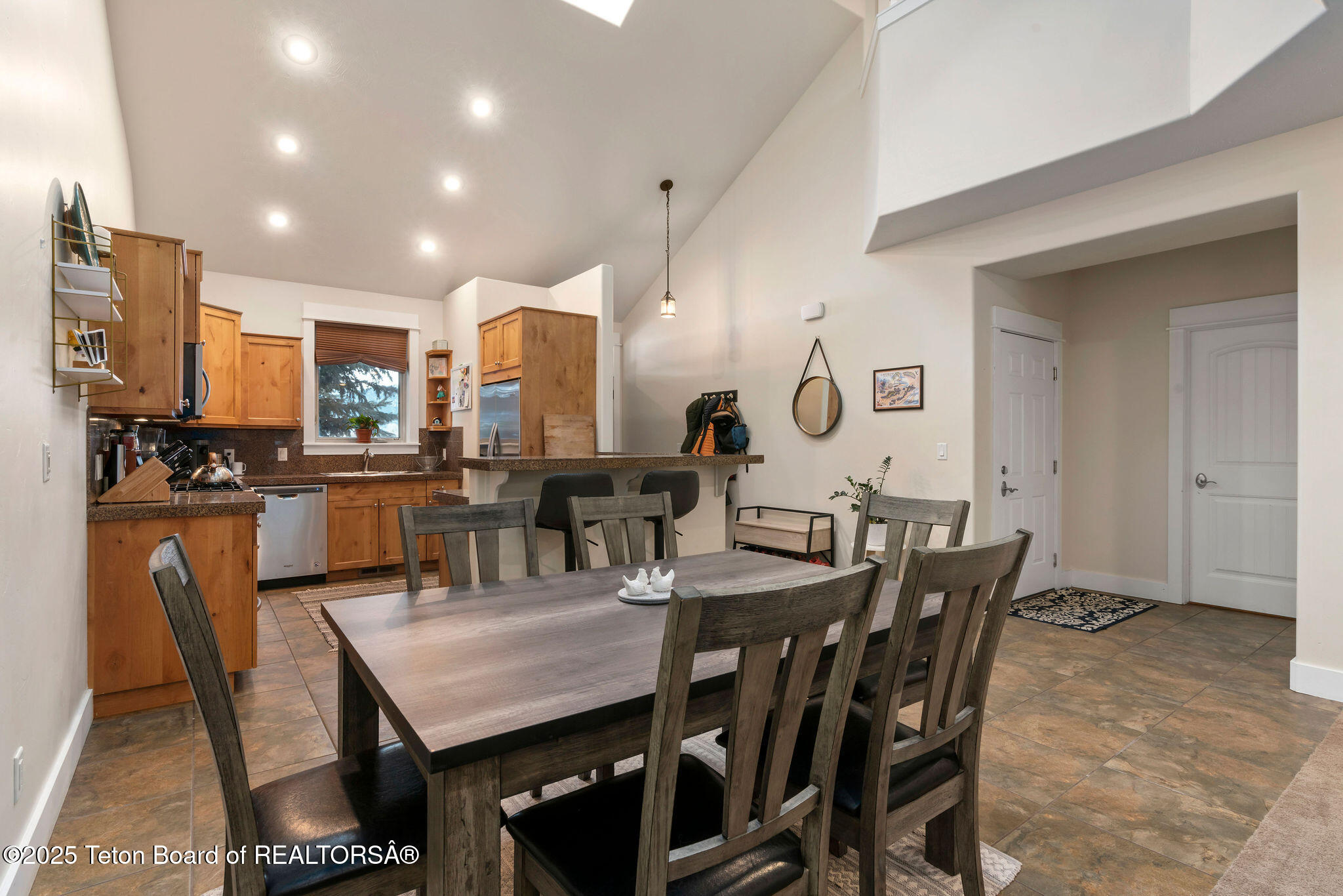 Victor, Idaho 83455, United States, 3 Bedrooms Bedrooms, ,4 BathroomsBathrooms,Residential,Active,83180