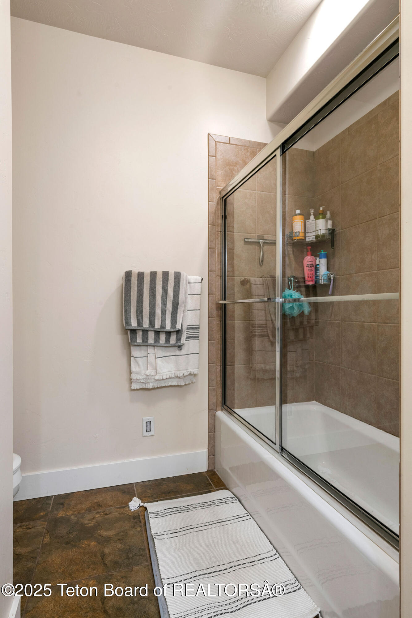 Victor, Idaho 83455, United States, 3 Bedrooms Bedrooms, ,4 BathroomsBathrooms,Residential,Active,83180