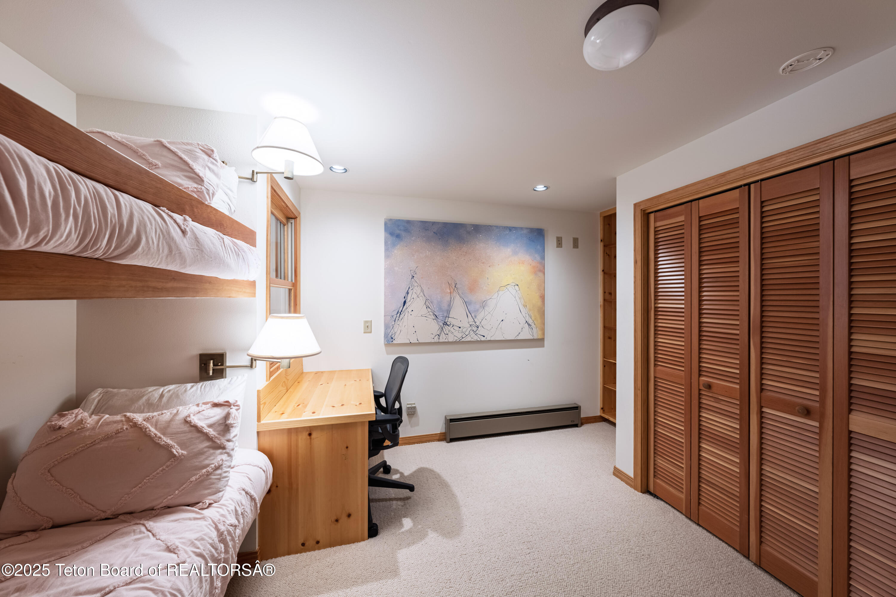 Jackson, Wyoming 83001, United States, 5 Bedrooms Bedrooms, ,3 BathroomsBathrooms,Residential,Active,198266