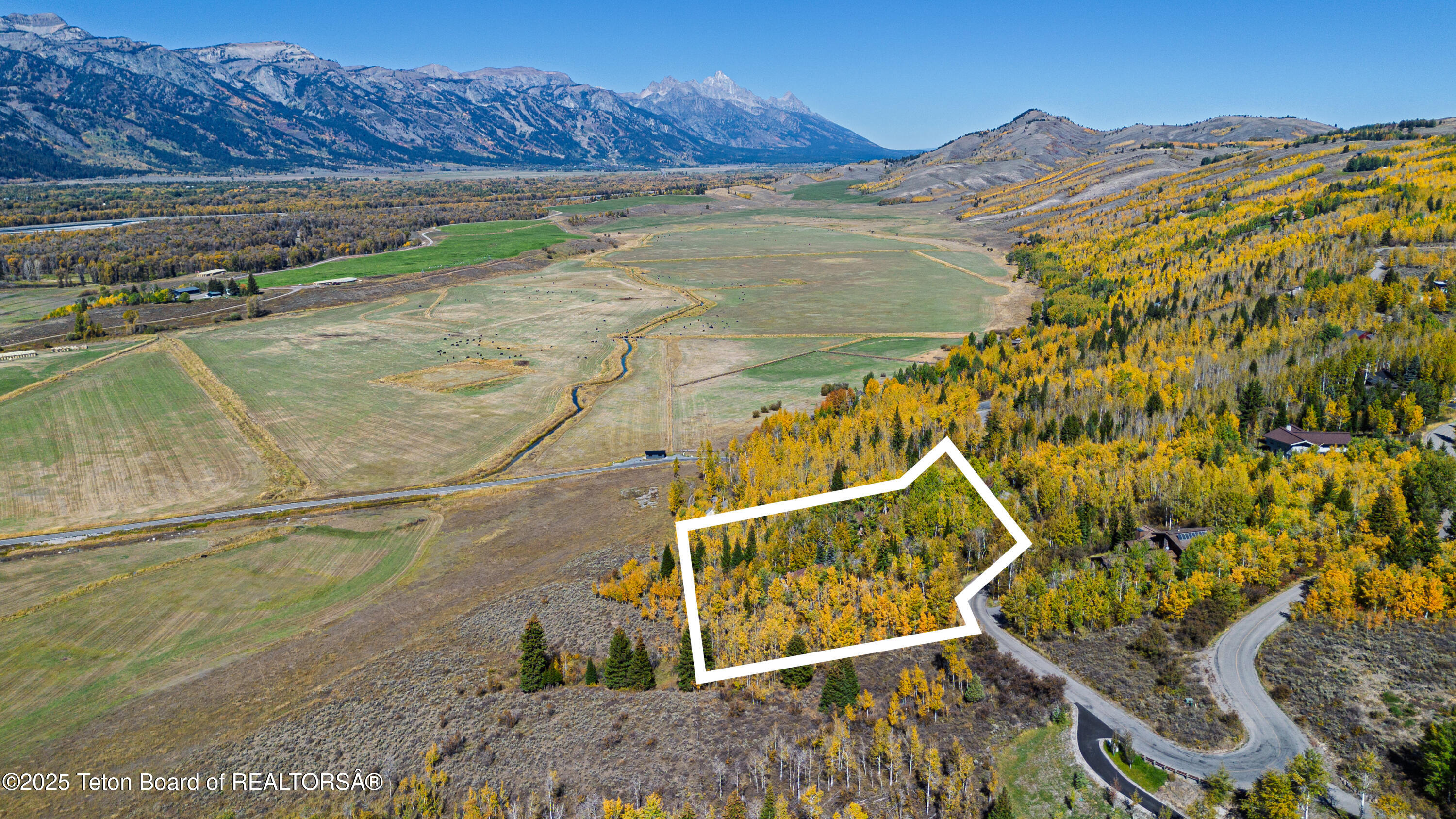 Jackson, Wyoming 83001, United States, 5 Bedrooms Bedrooms, ,3 BathroomsBathrooms,Residential,Active,198266