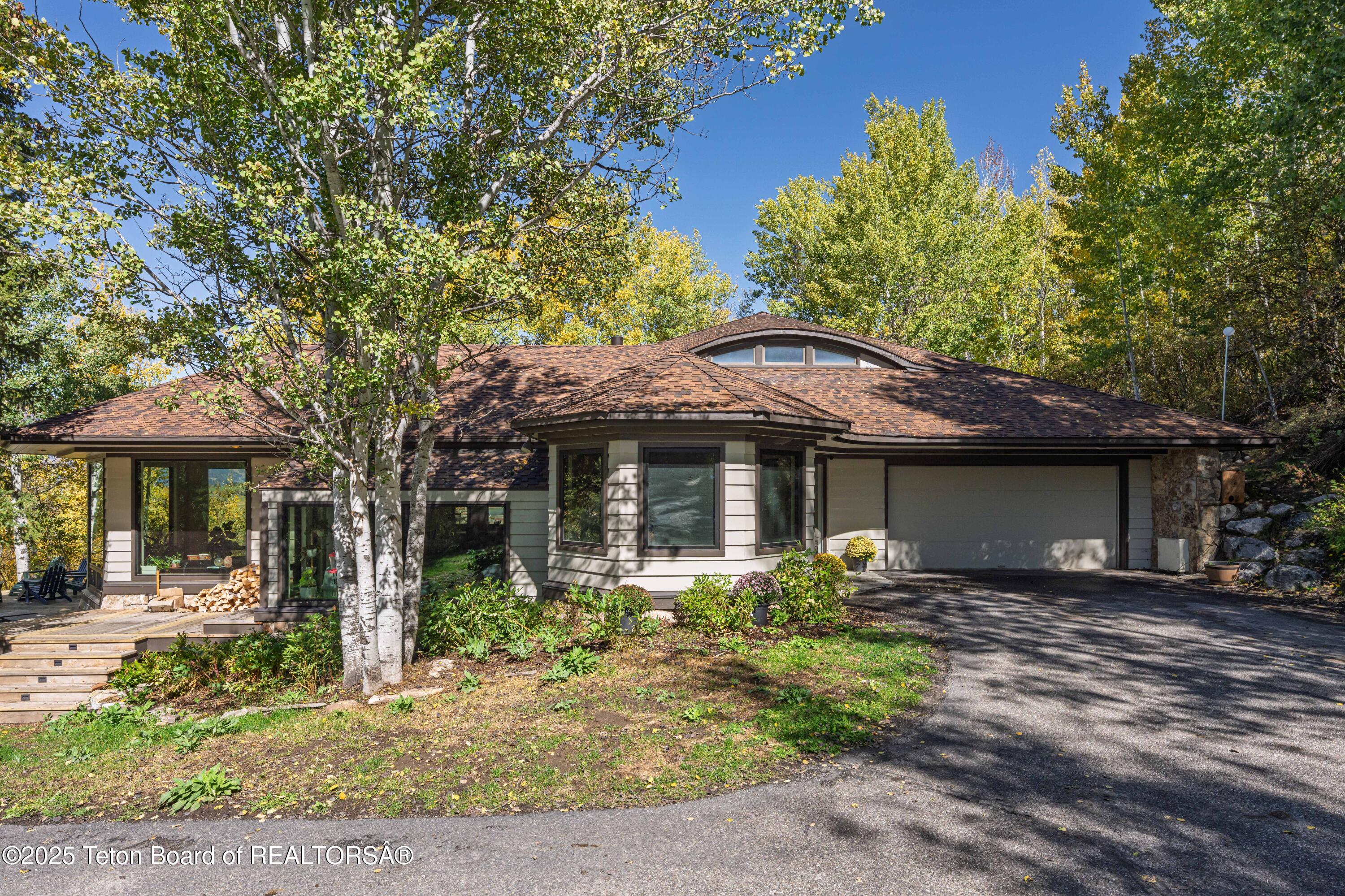 Jackson, Wyoming 83001, United States, 5 Bedrooms Bedrooms, ,3 BathroomsBathrooms,Residential,Active,198266