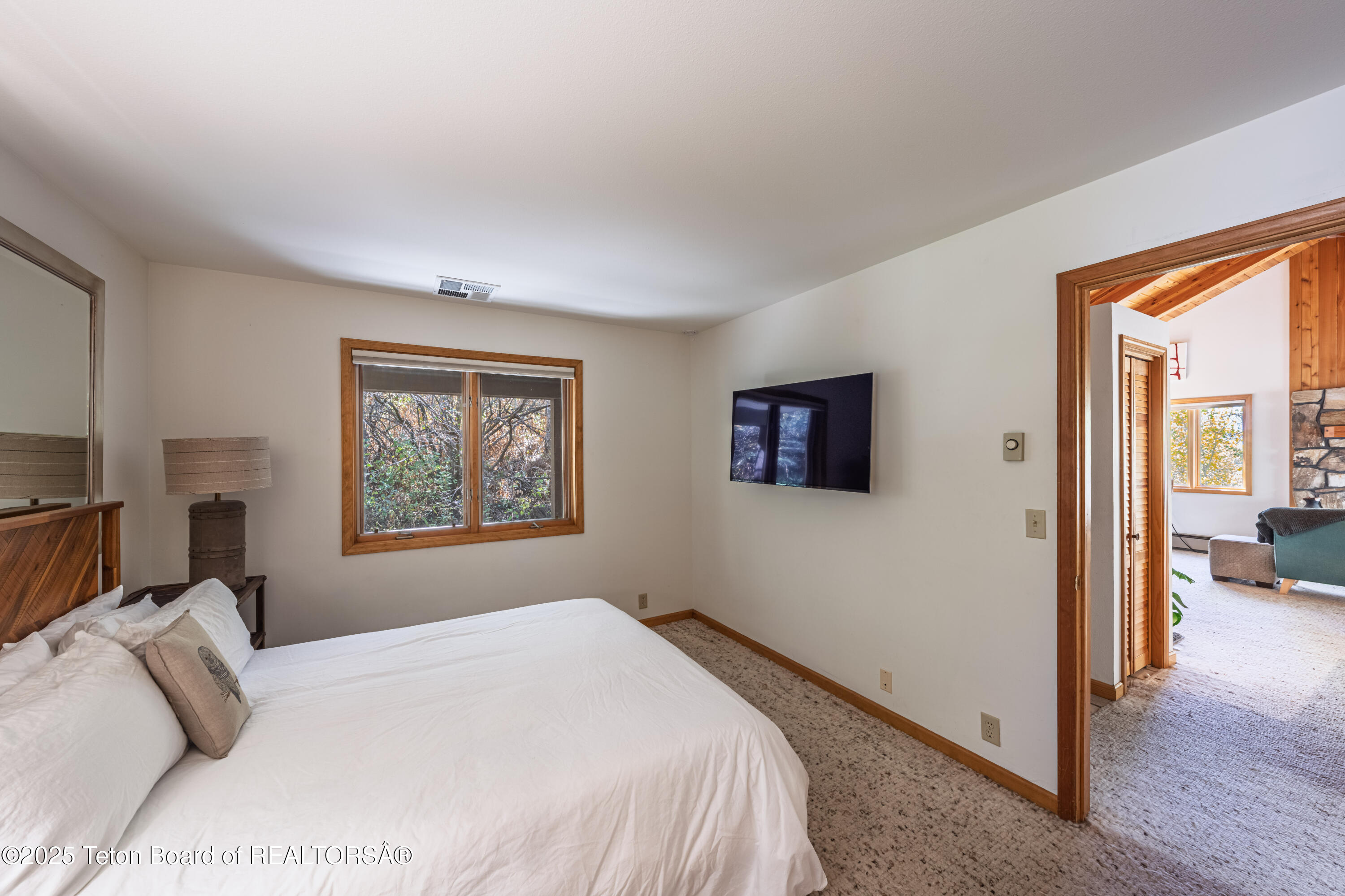 Jackson, Wyoming 83001, United States, 5 Bedrooms Bedrooms, ,3 BathroomsBathrooms,Residential,Active,198266