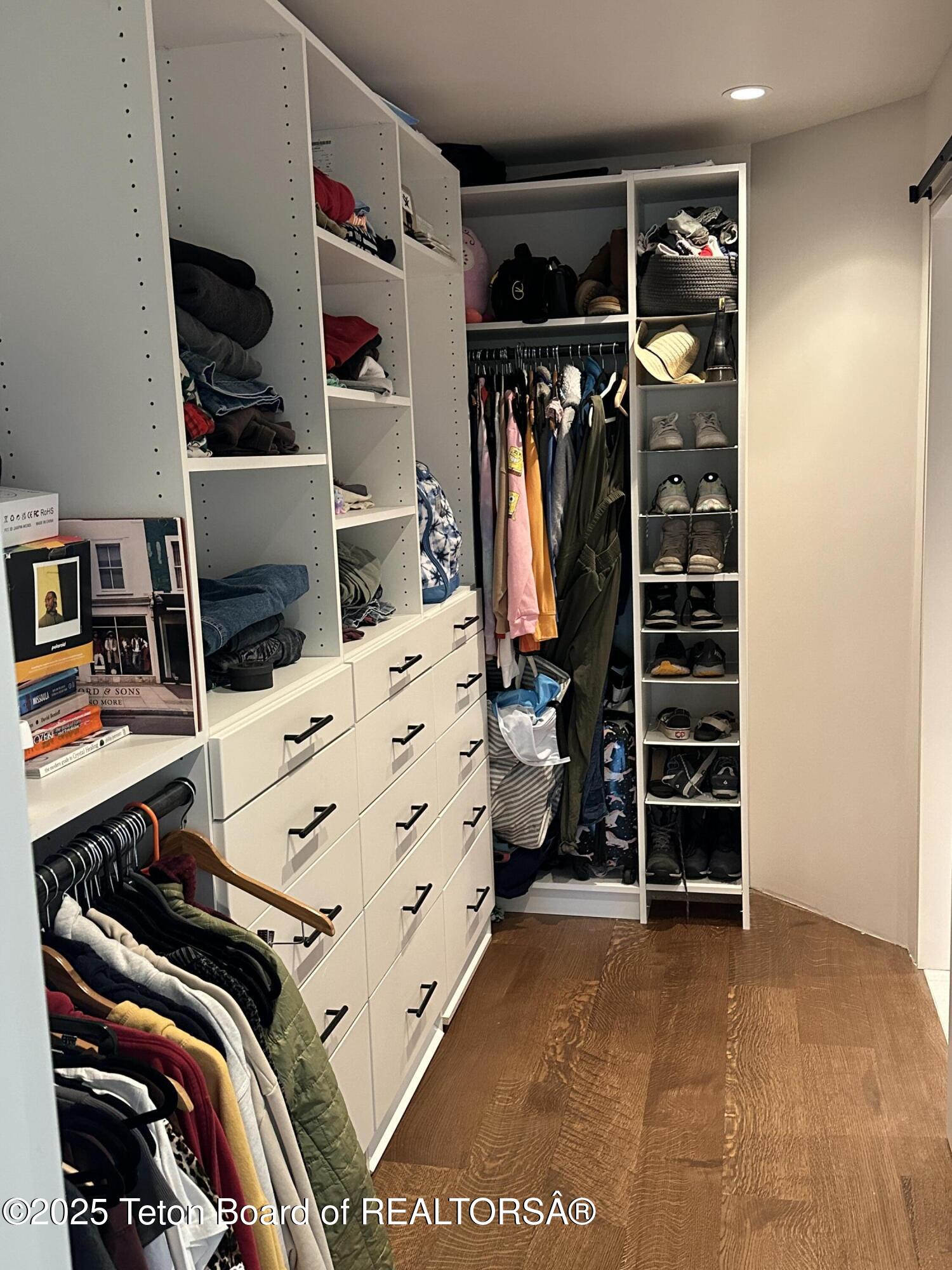 Jackson, Wyoming 83001, United States, 5 Bedrooms Bedrooms, ,3 BathroomsBathrooms,Residential,Active,198266