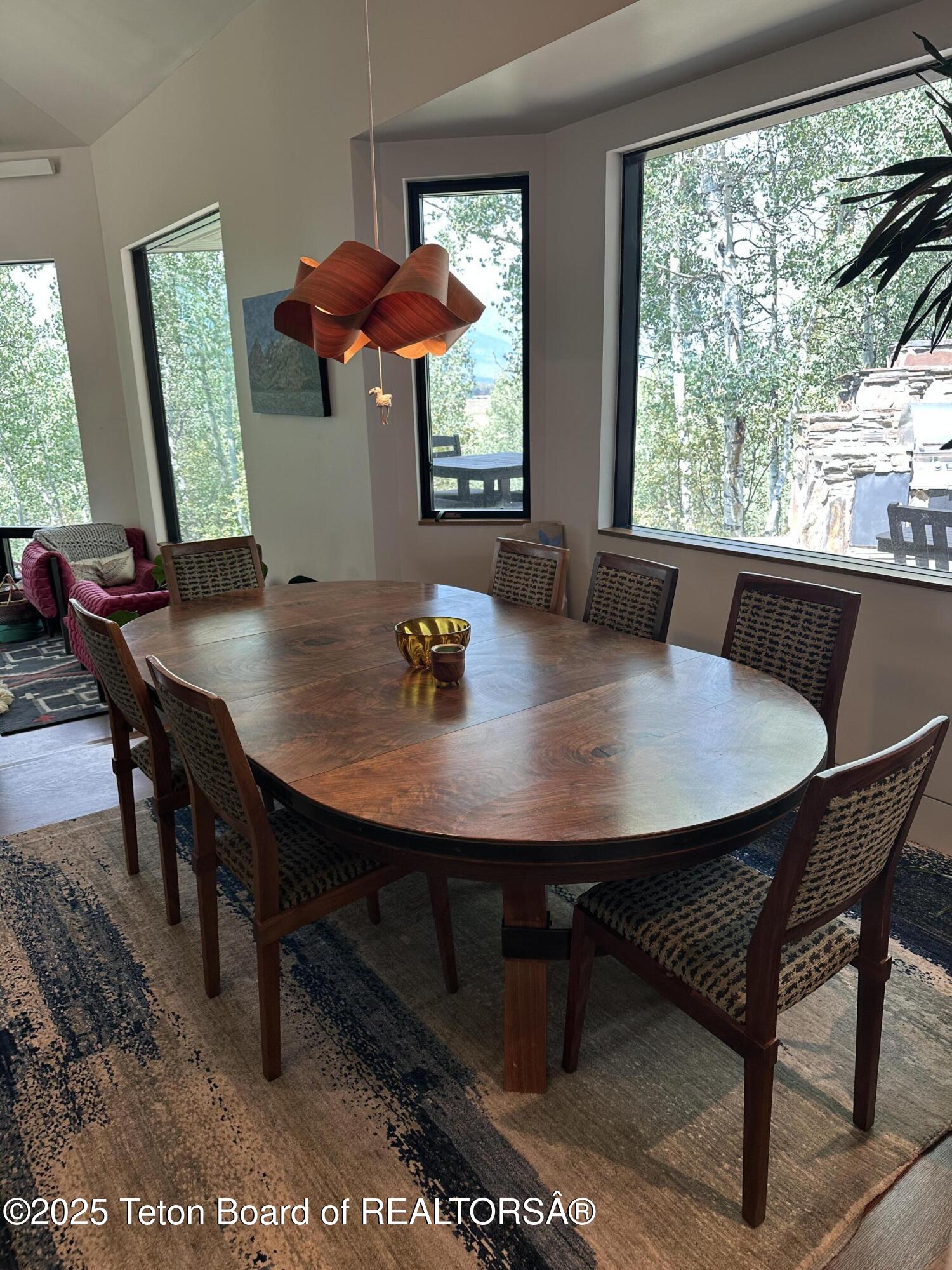 Jackson, Wyoming 83001, United States, 5 Bedrooms Bedrooms, ,3 BathroomsBathrooms,Residential,Active,198266