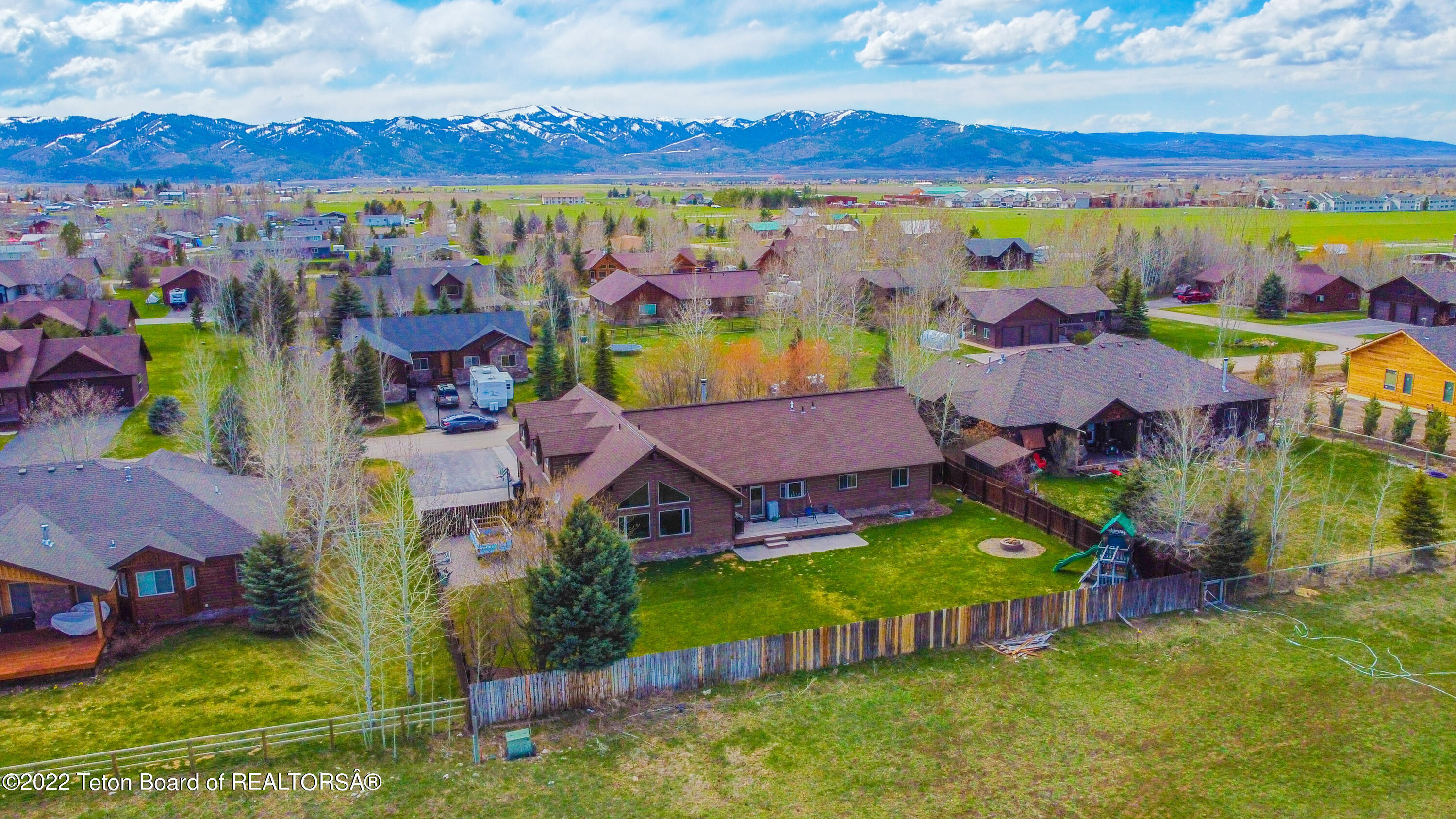 Victor, Idaho 83455, United States, 7 Bedrooms Bedrooms, ,4 BathroomsBathrooms,Residential,Pending,53722