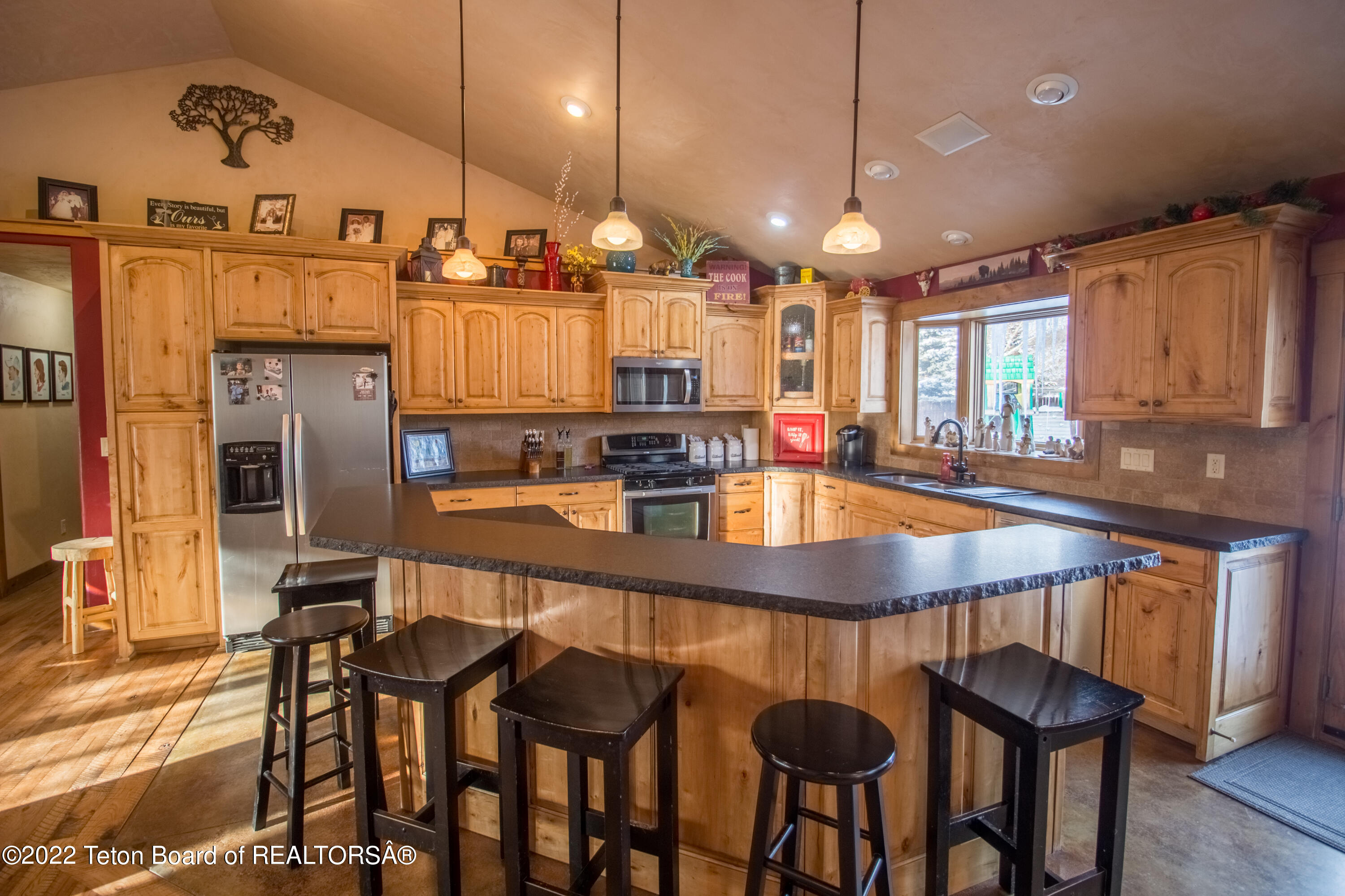 Victor, Idaho 83455, United States, 7 Bedrooms Bedrooms, ,4 BathroomsBathrooms,Residential,Pending,53722