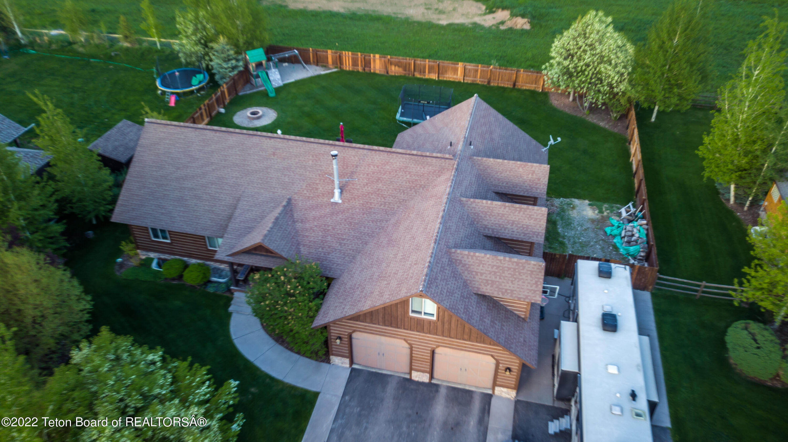 Victor, Idaho 83455, United States, 7 Bedrooms Bedrooms, ,4 BathroomsBathrooms,Residential,Pending,53722