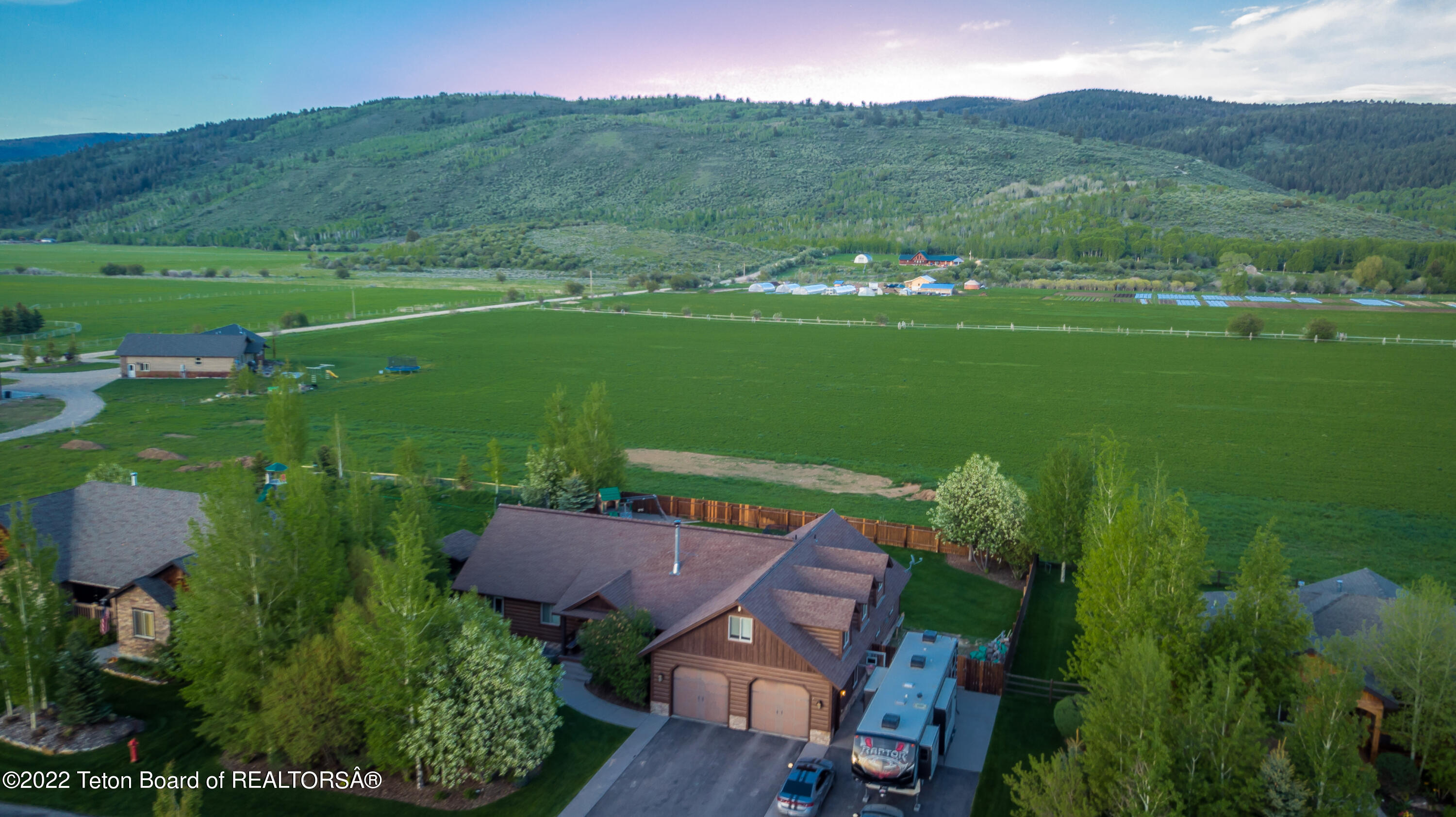 Victor, Idaho 83455, United States, 7 Bedrooms Bedrooms, ,4 BathroomsBathrooms,Residential,Pending,53722