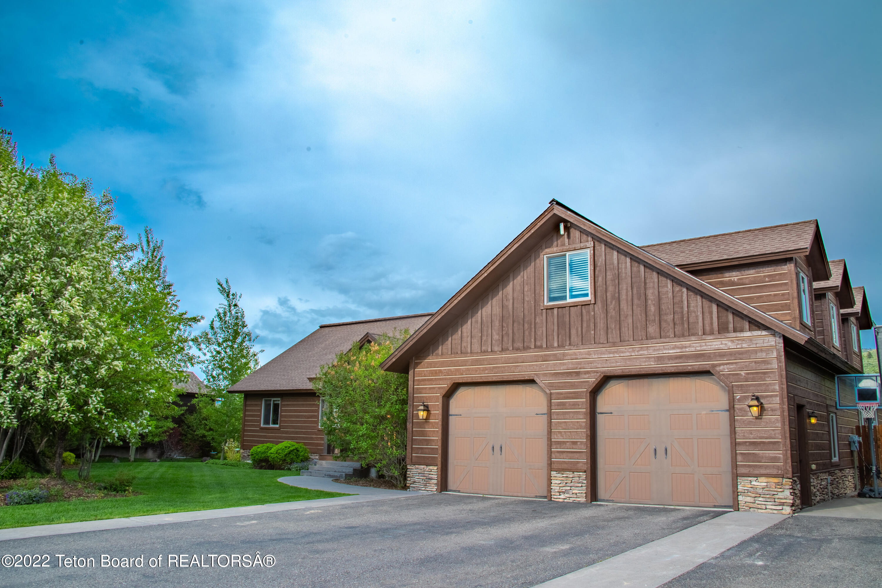 Victor, Idaho 83455, United States, 7 Bedrooms Bedrooms, ,4 BathroomsBathrooms,Residential,Pending,53722