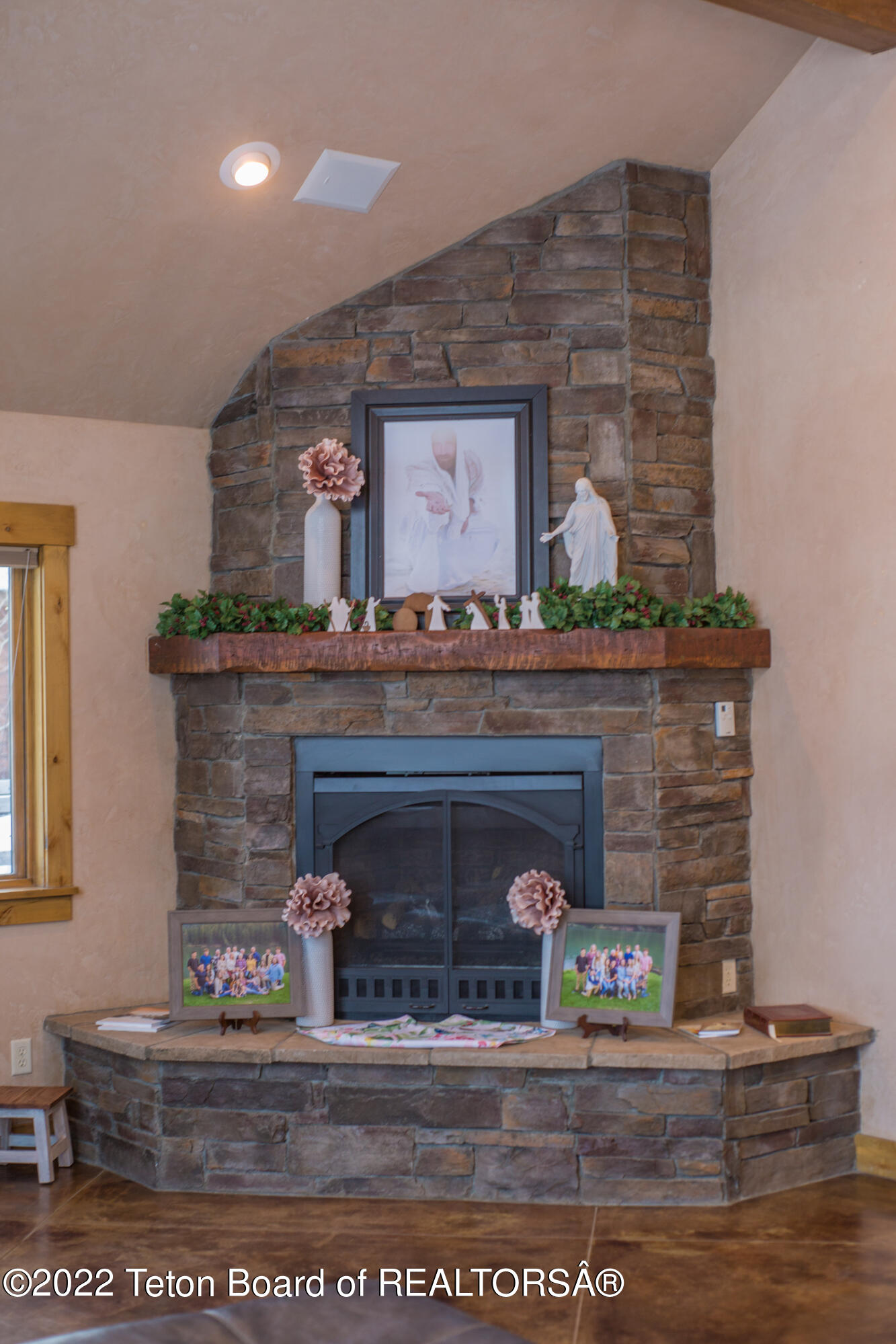 Victor, Idaho 83455, United States, 7 Bedrooms Bedrooms, ,4 BathroomsBathrooms,Residential,Pending,53722