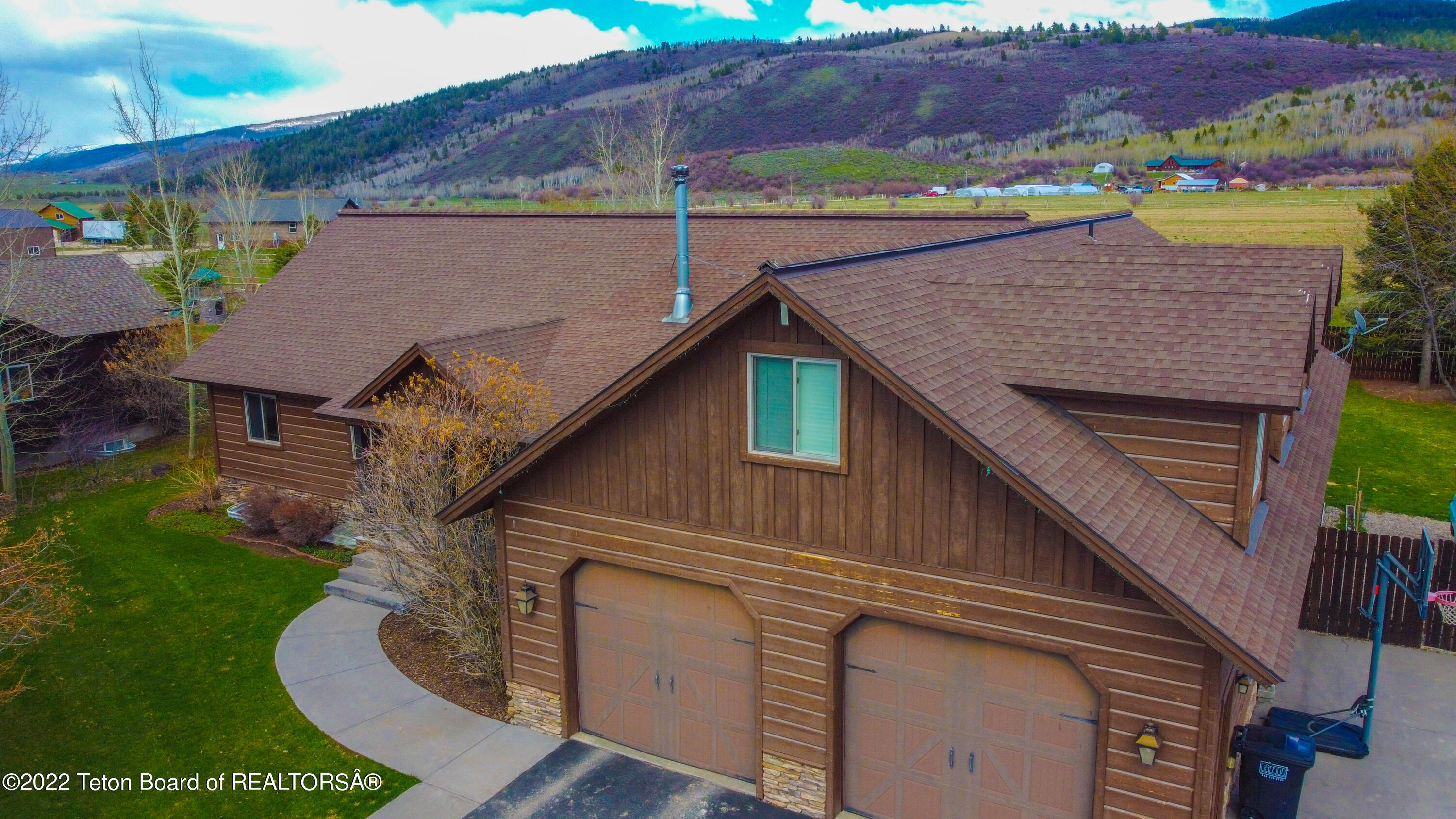 Victor, Idaho 83455, United States, 7 Bedrooms Bedrooms, ,4 BathroomsBathrooms,Residential,Pending,53722