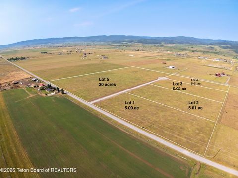 Photo of 2 Buffalo H Road, Etna, WY 83118 (MLS # 26-752)