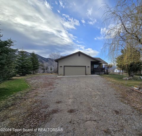 53 Custer Dr, Star Valley Ranch, WY 83127 - MLS#: 24-838