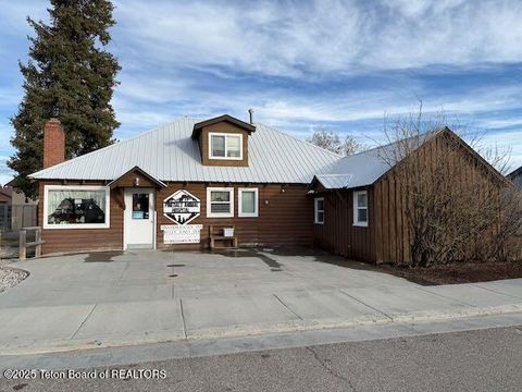 Photo of 43 S Madison Avenue, Pinedale, WY 82941 (MLS # 25-2739)