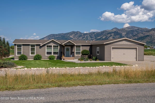 1745 COUNTY RD 122, THAYNE, WY 83127 - Image a3da86703c115fb1e6b2a367ee6436ae/4262525474