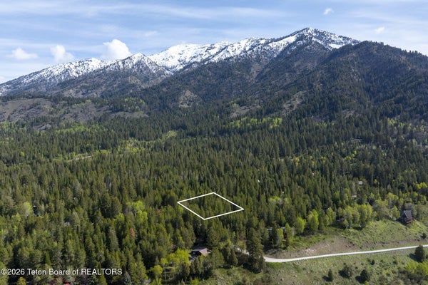 31 PINE ST, ALPINE, WY 83128 - Image ae4352590eecd87a3d6c4acbdfc38b16/3875408577