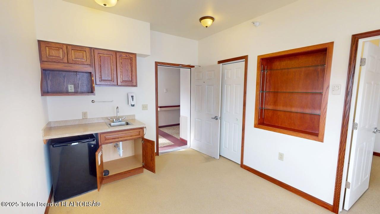 Dubois, Wyoming 82513, United States, ,Commercial,Active,122758