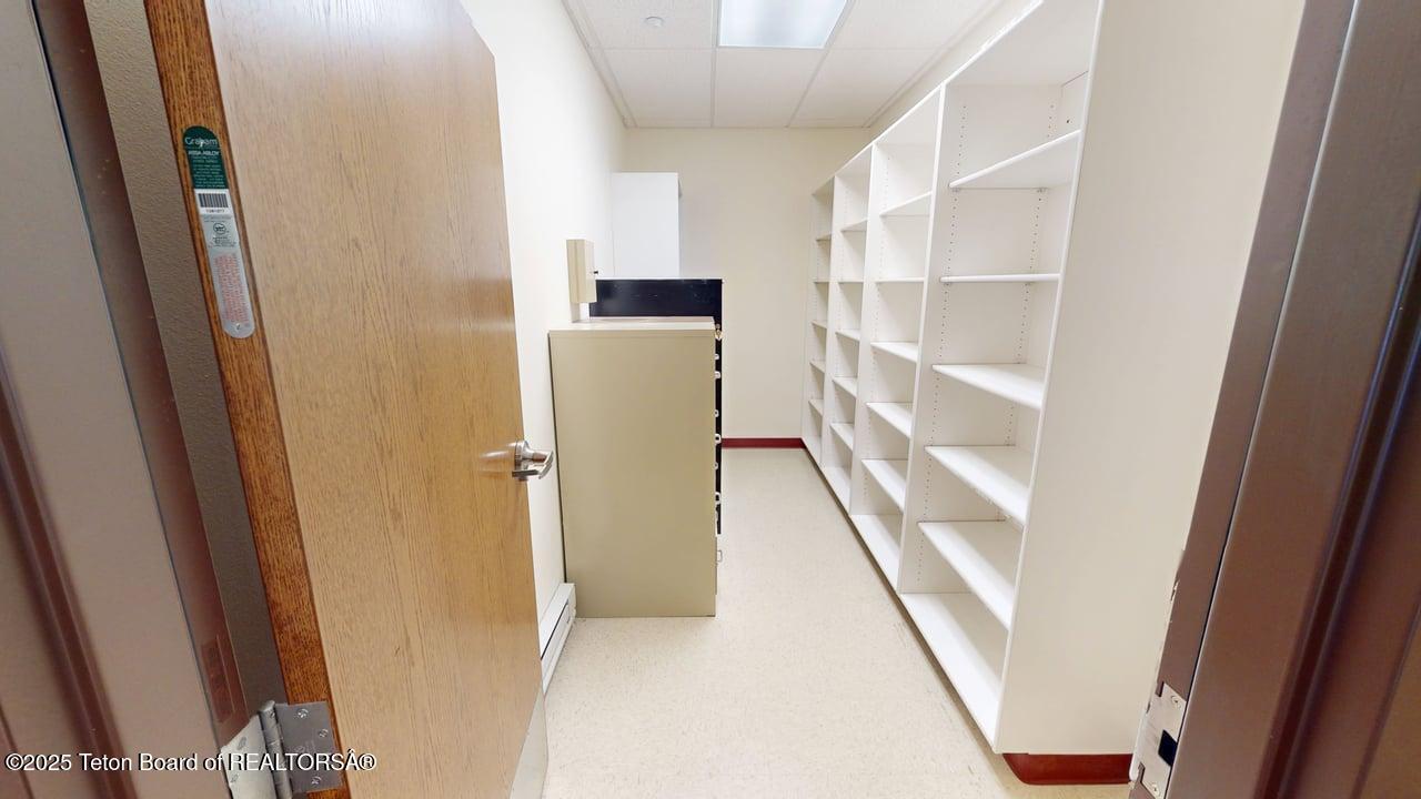 Dubois, Wyoming 82513, United States, ,Commercial,Active,122758