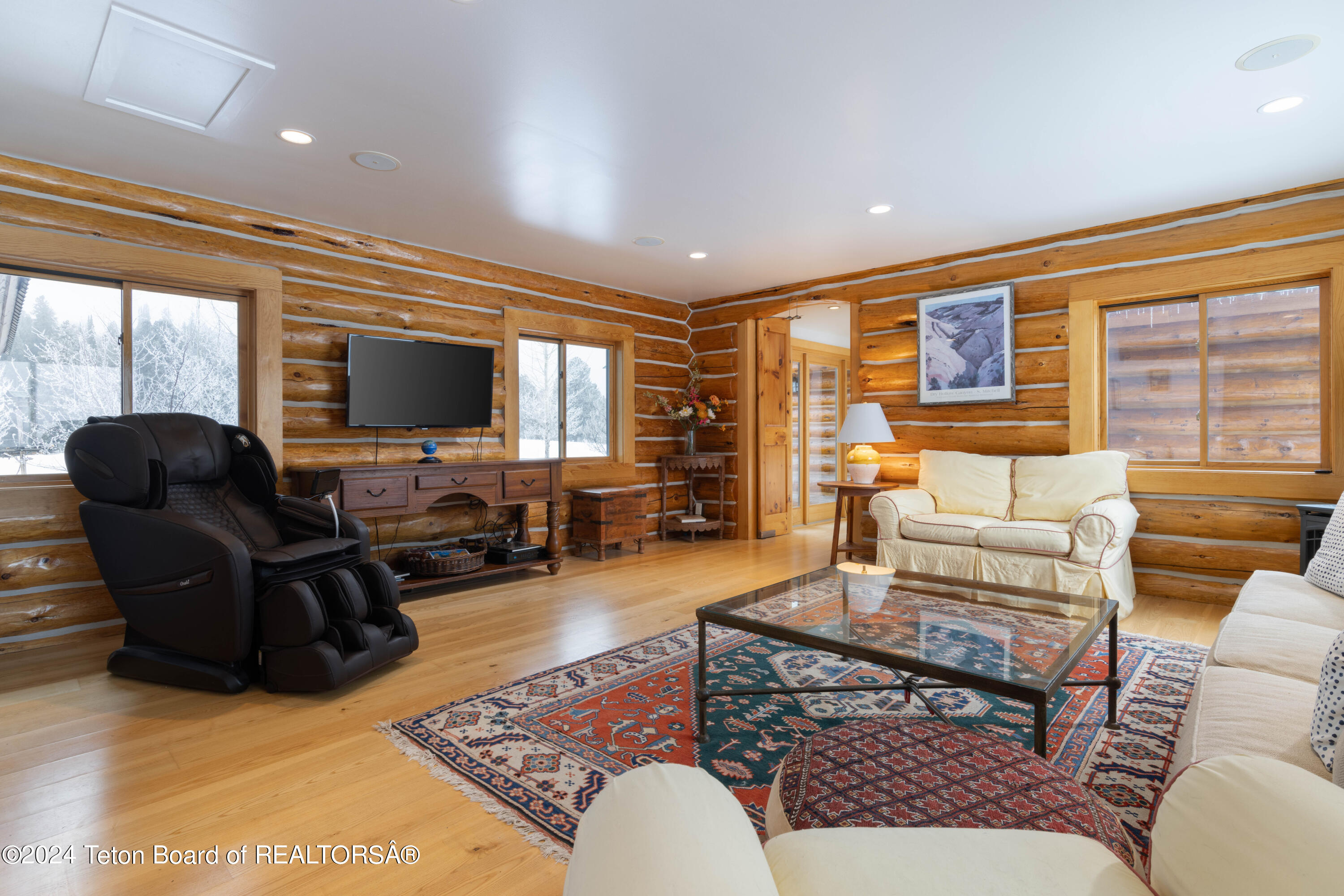 Wilson, Wyoming 83014, United States, 5 Bedrooms Bedrooms, ,4 BathroomsBathrooms,Residential,Active,57486