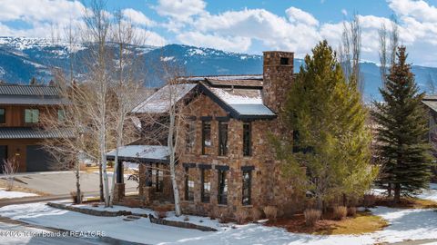 Photo of 735 Jasmine Avenue, Driggs, ID 83422 (MLS # 26-238)