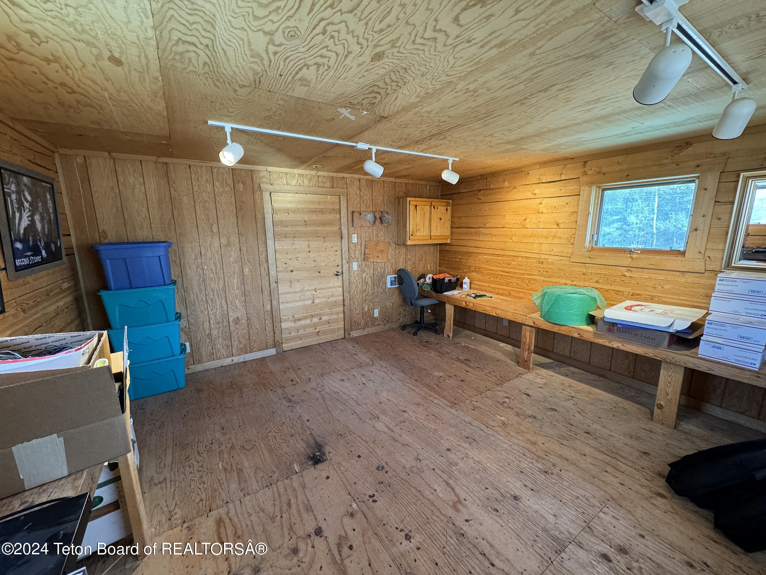 Alta, Wyoming 83414, United States, 5 Bedrooms Bedrooms, ,3 BathroomsBathrooms,Residential,Active,57456