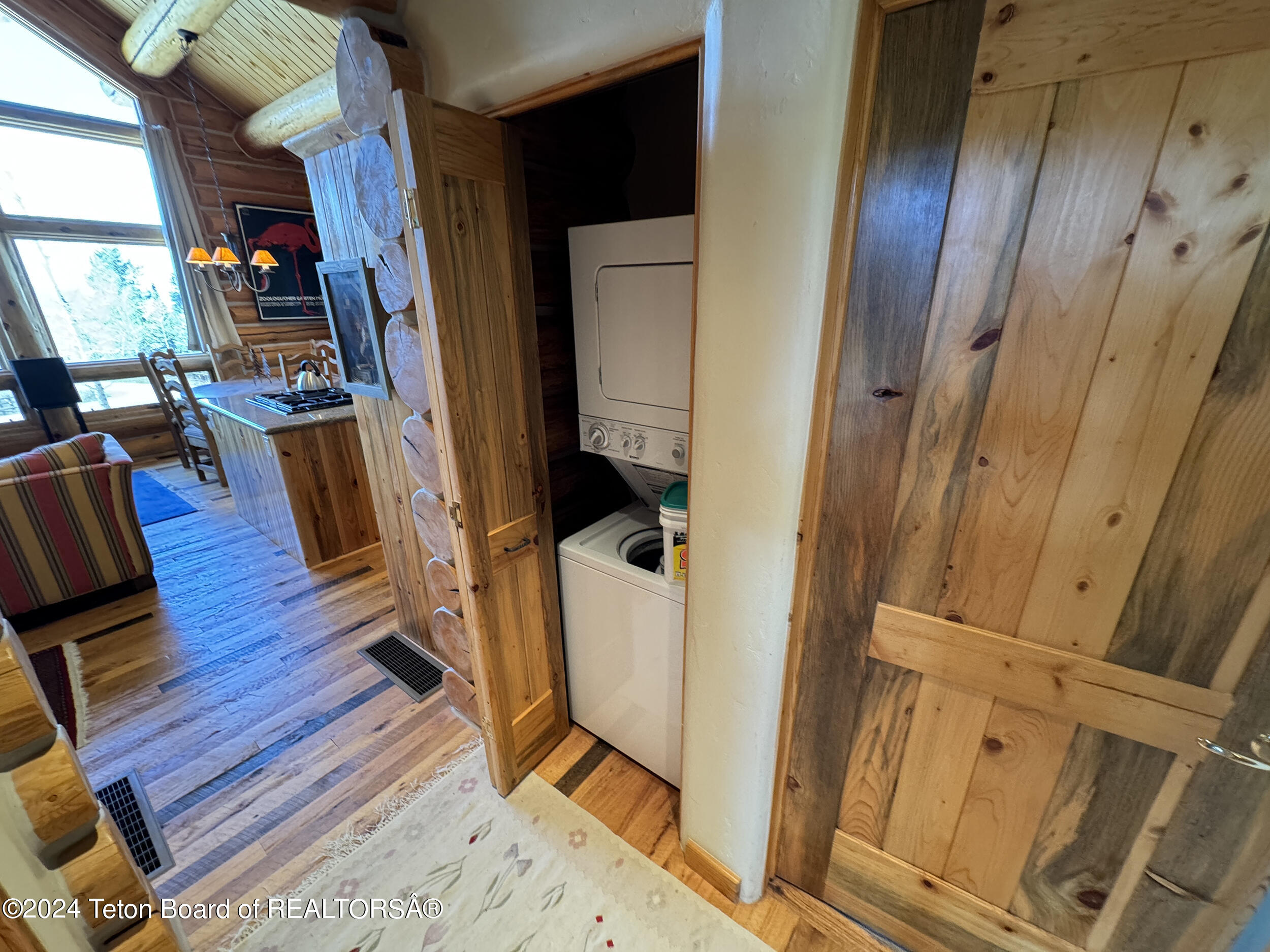 Alta, Wyoming 83414, United States, 5 Bedrooms Bedrooms, ,3 BathroomsBathrooms,Residential,Active,57456