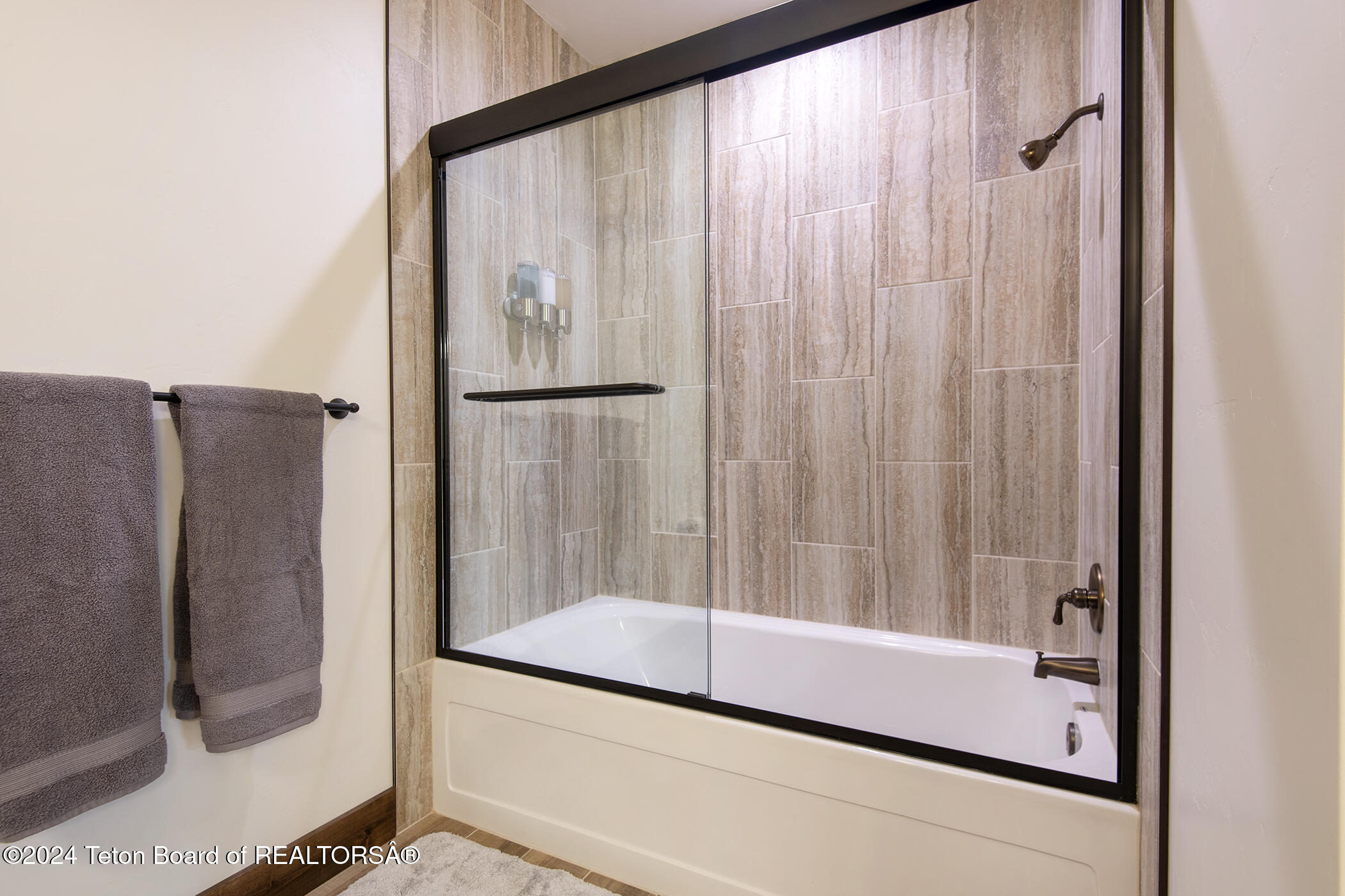 Victor, Idaho 83455, United States, 3 Bedrooms Bedrooms, ,3 BathroomsBathrooms,Residential,Active,35016