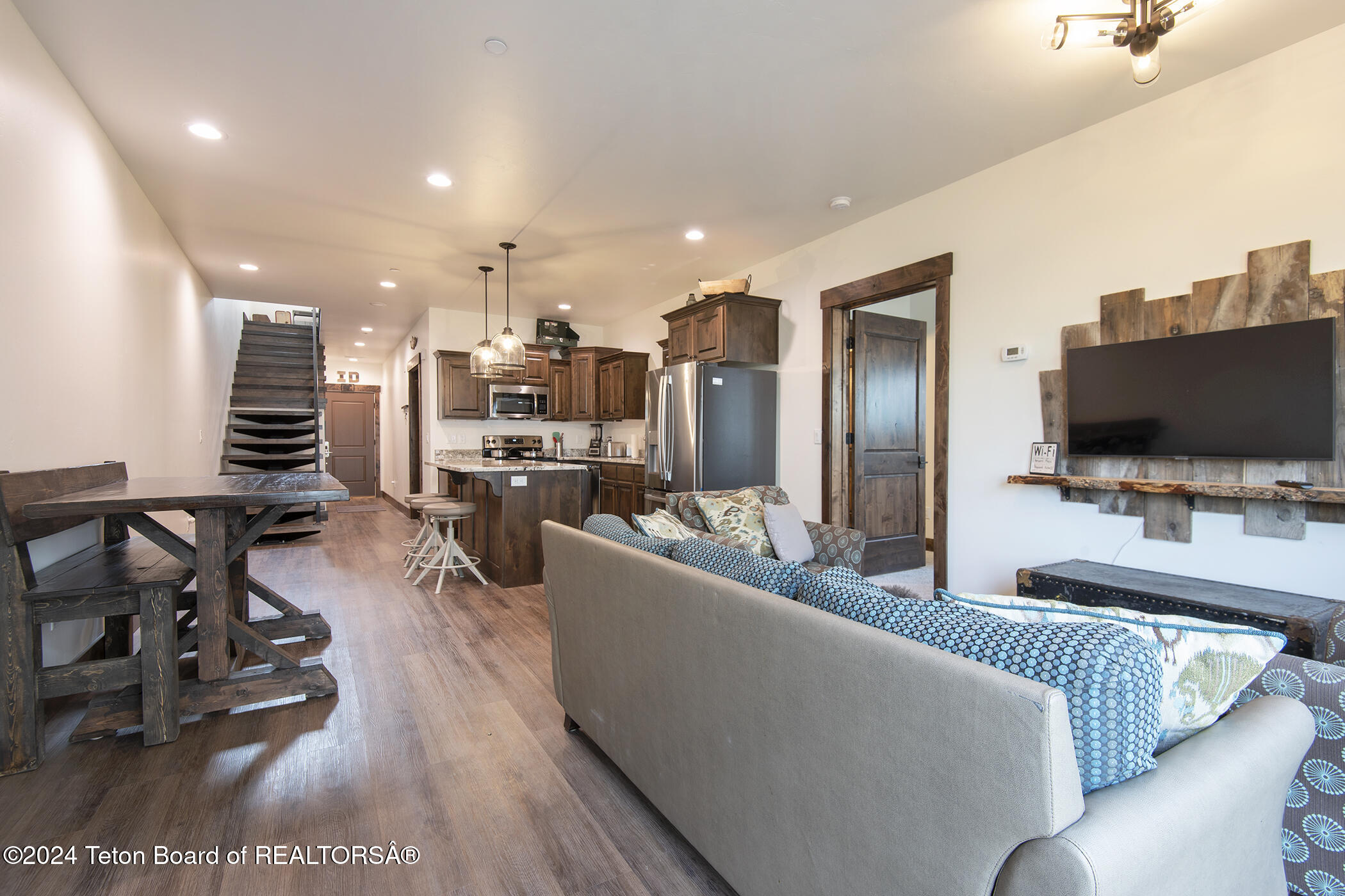 Victor, Idaho 83455, United States, 3 Bedrooms Bedrooms, ,3 BathroomsBathrooms,Residential,Active,35016