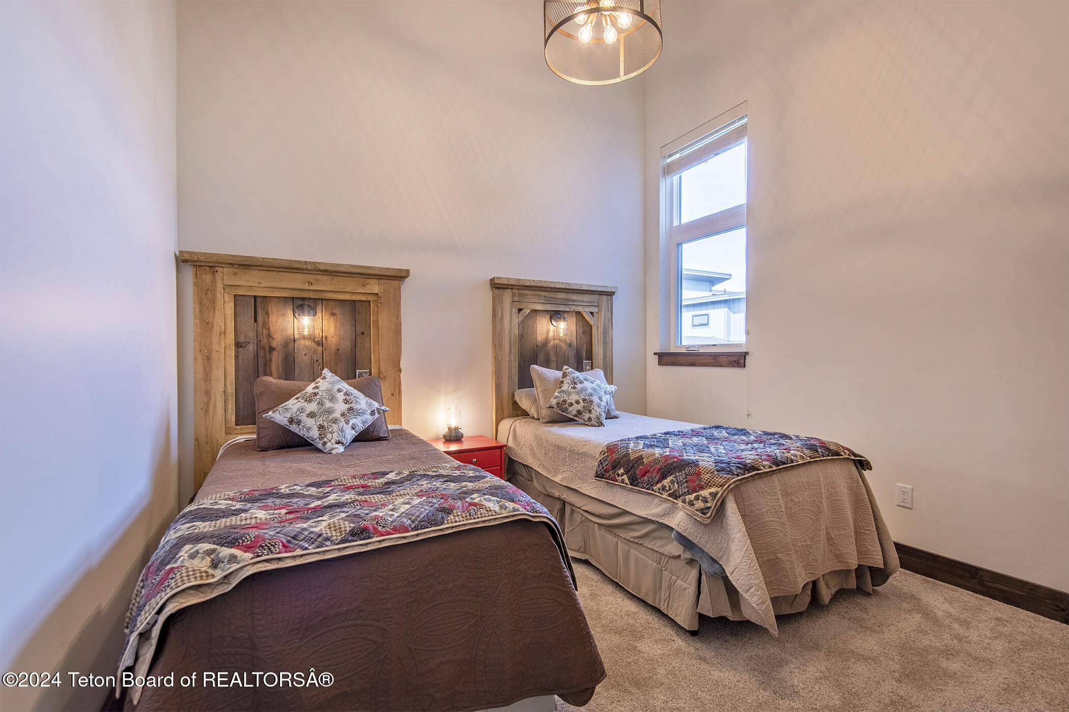 Victor, Idaho 83455, United States, 3 Bedrooms Bedrooms, ,3 BathroomsBathrooms,Residential,Active,35016